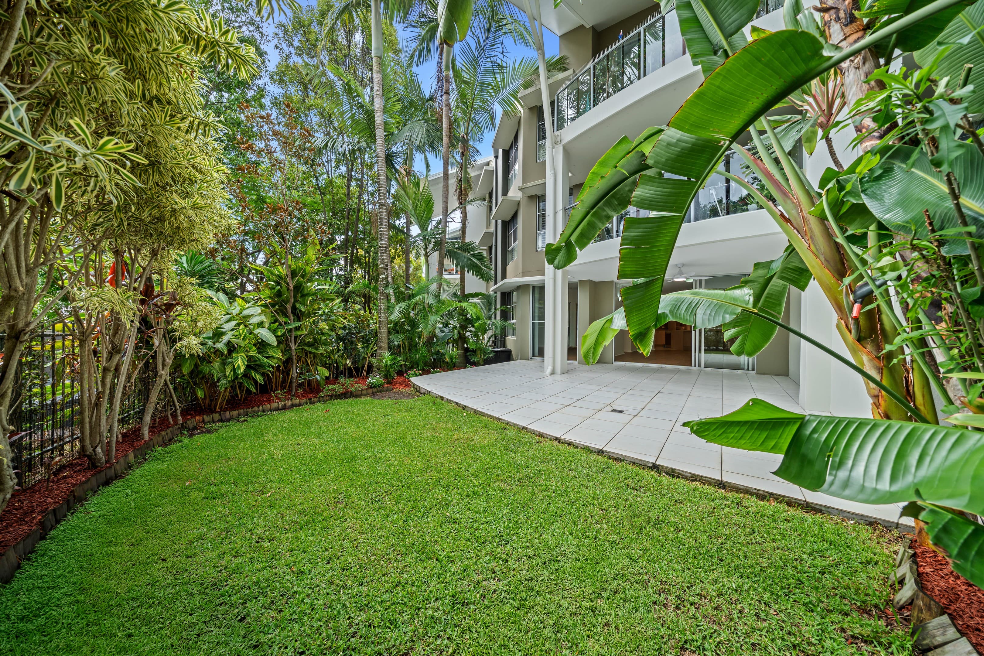 4/253 Varsity Parade, Varsity Lakes - Image 1