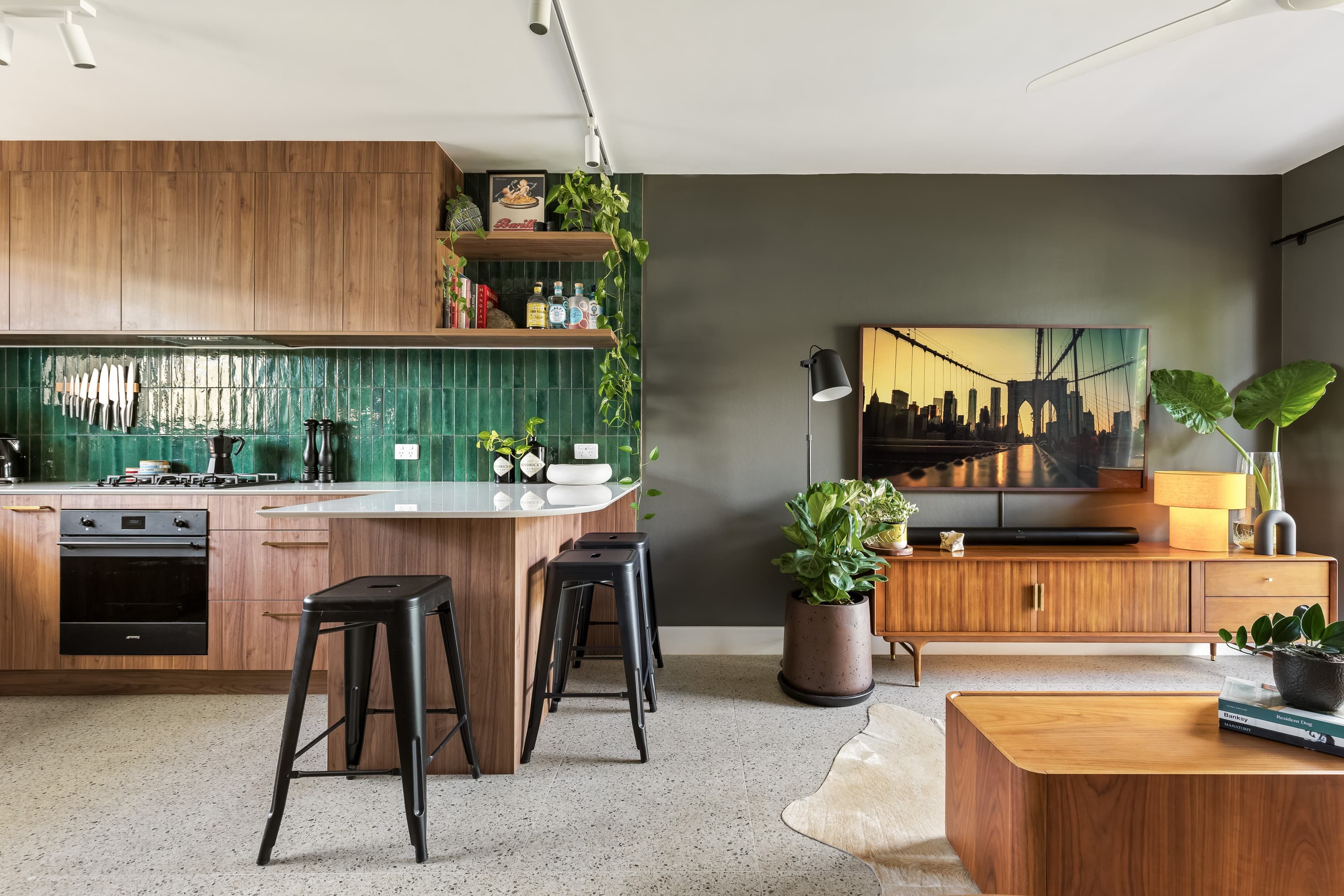 2/56 Goulburn Street, Gordon Park - Image 1