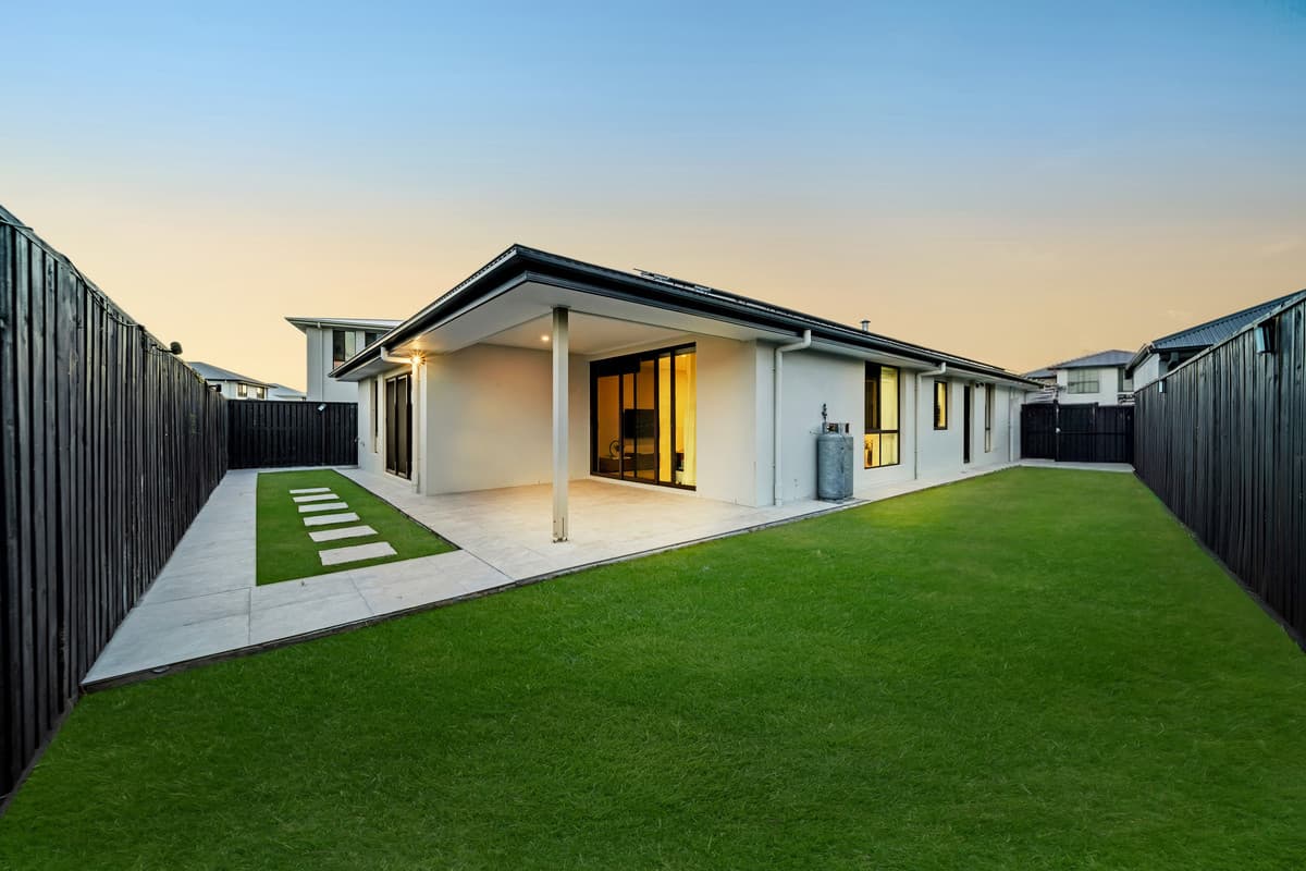 66 Meadow Circuit, Helensvale - Image 1