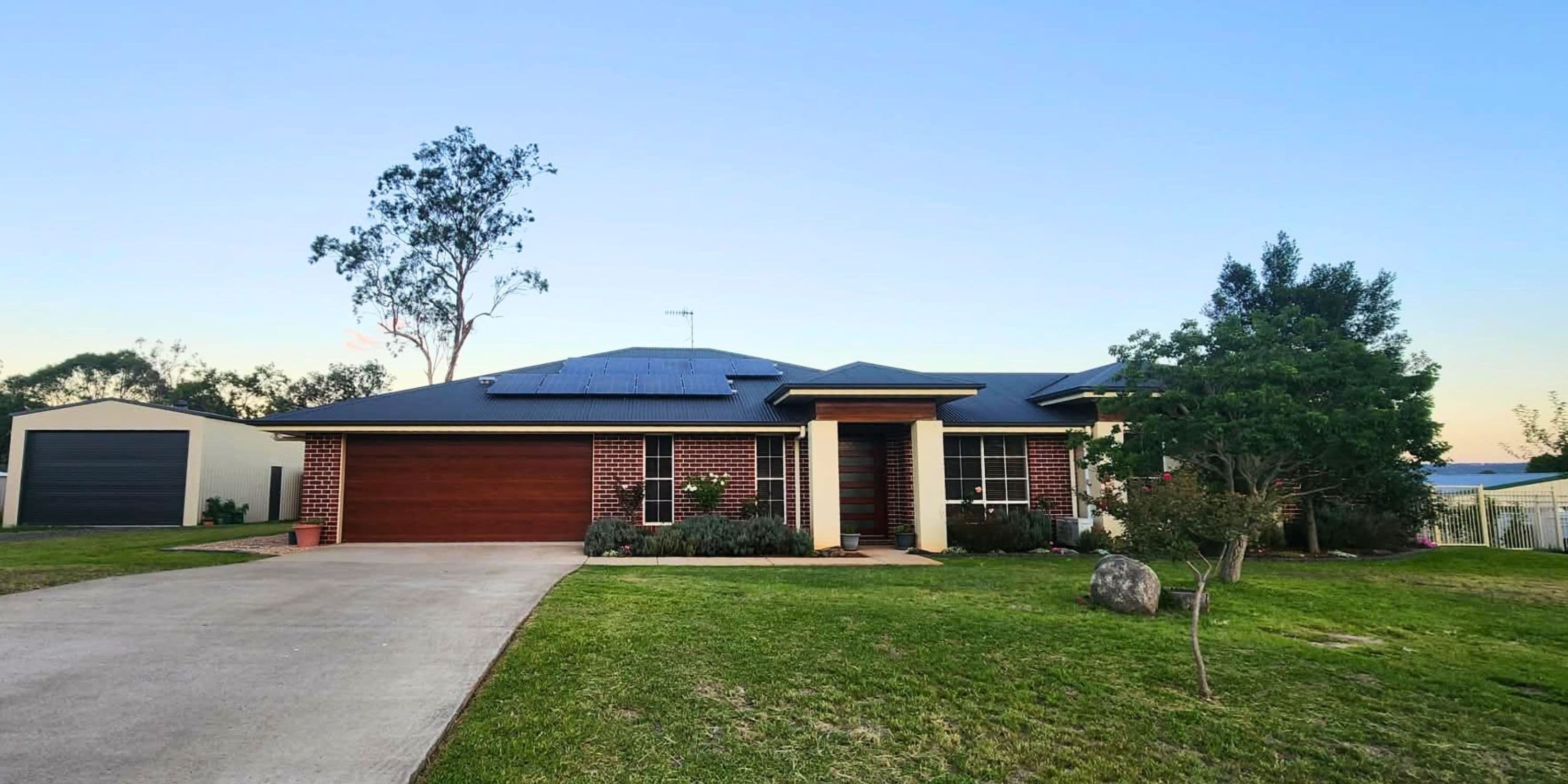 15 Northerly Drive, Hodgson Vale - Image 1