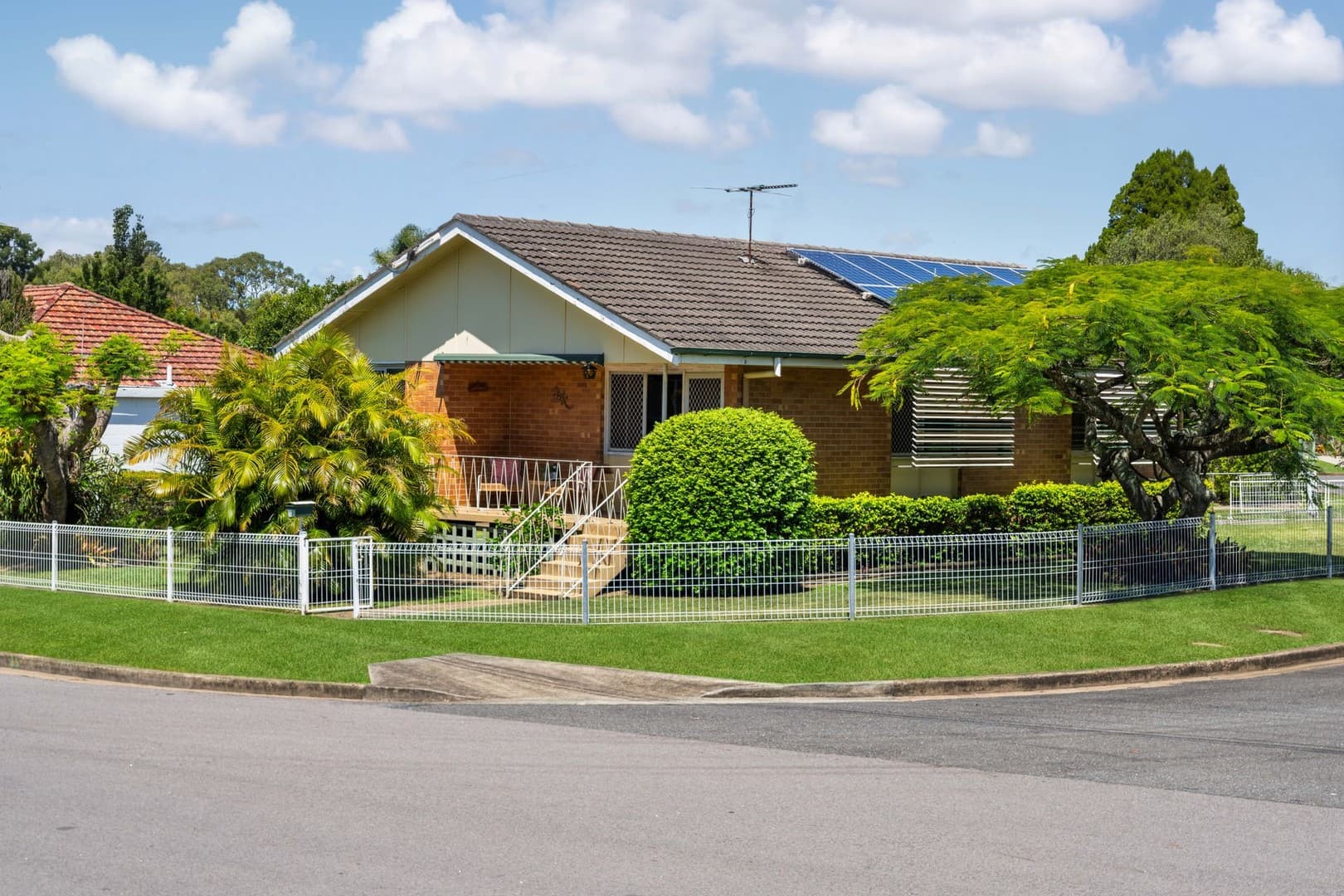 25 Jayben Street, Wynnum West - Image 1