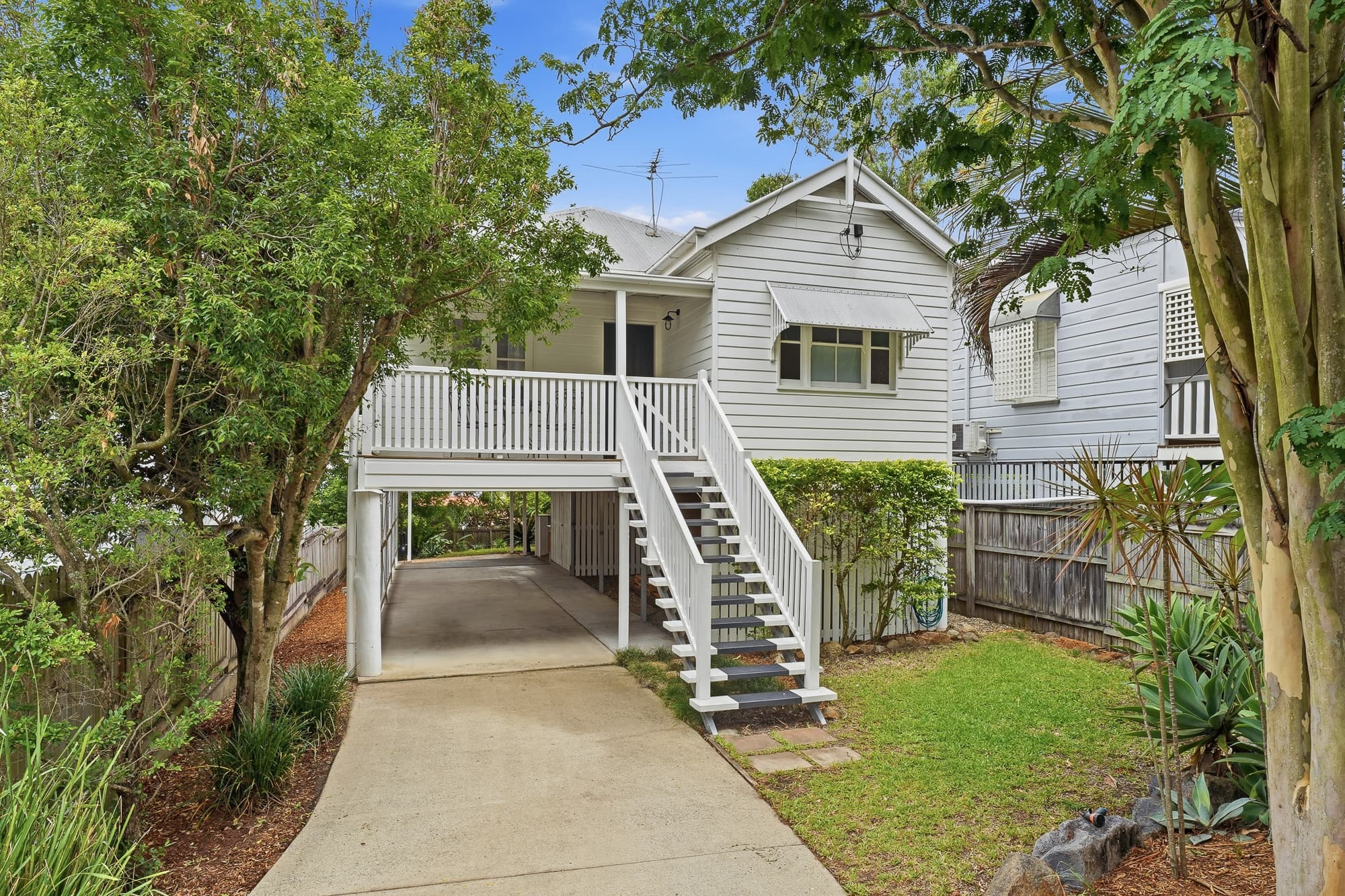 83 Coopers Camp Road, Bardon, Bardon — photo 1 of 5