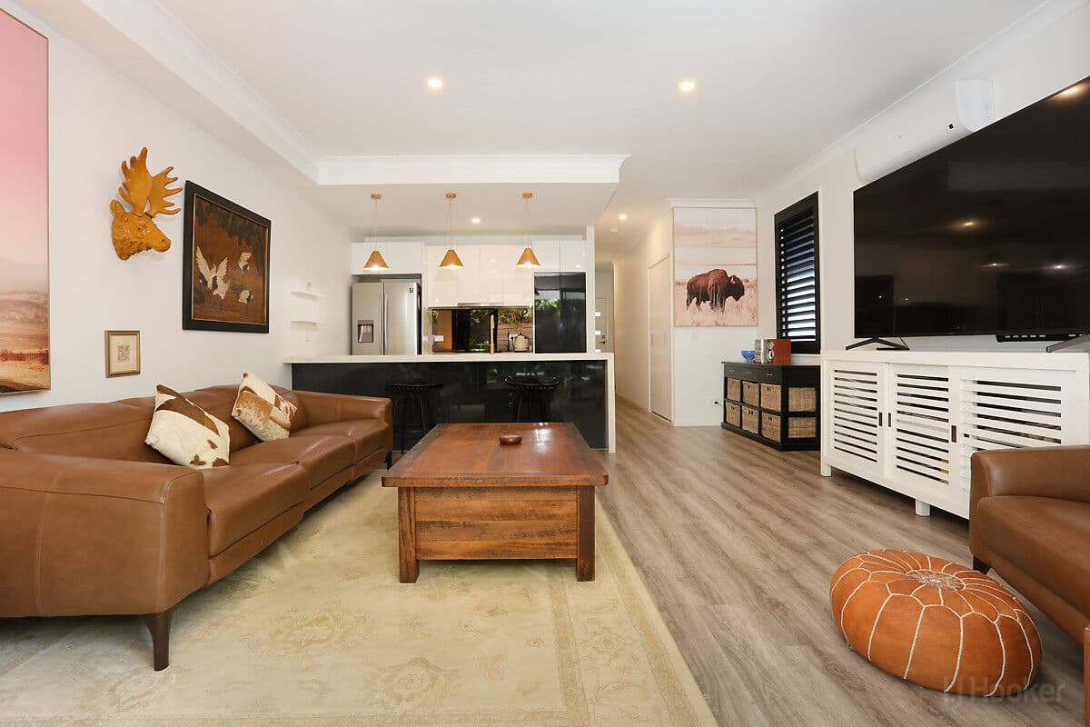17/4a-8 Hansford Road, Coombabah — photo 1 of 5