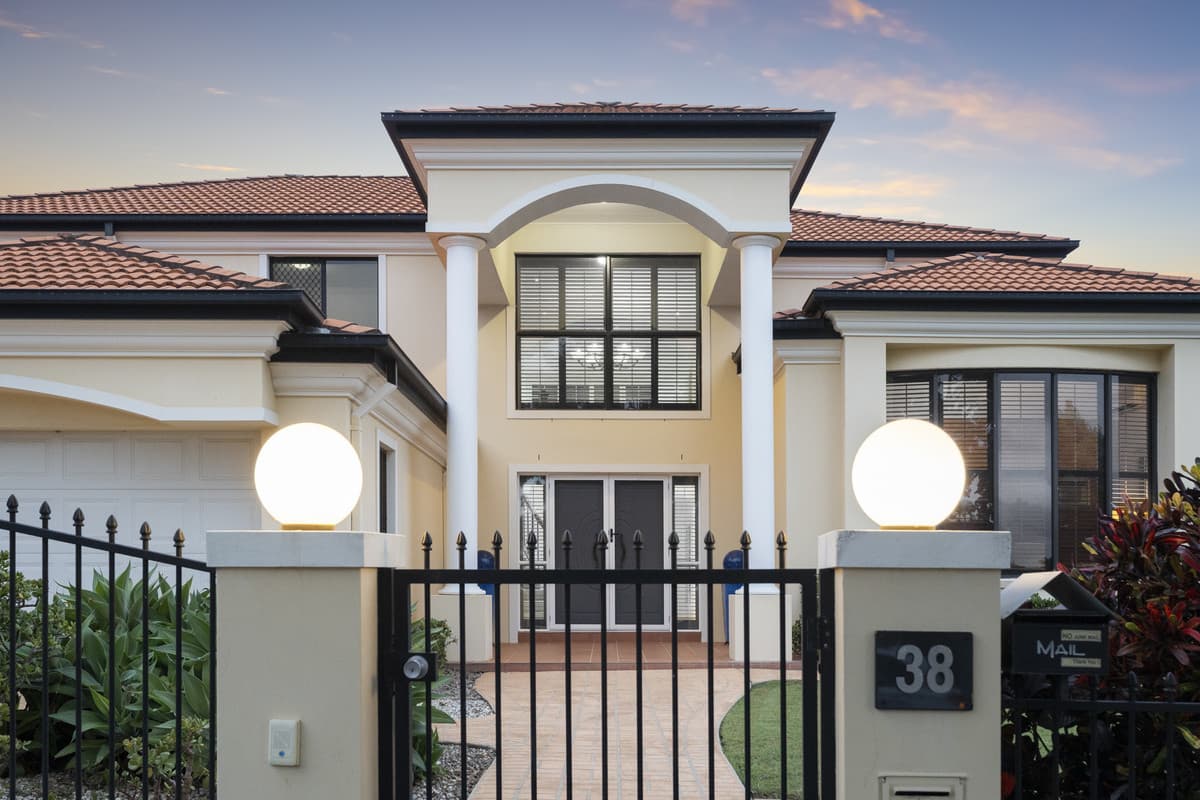 38 Manmarra Crescent, Eight Mile Plains - Image 1