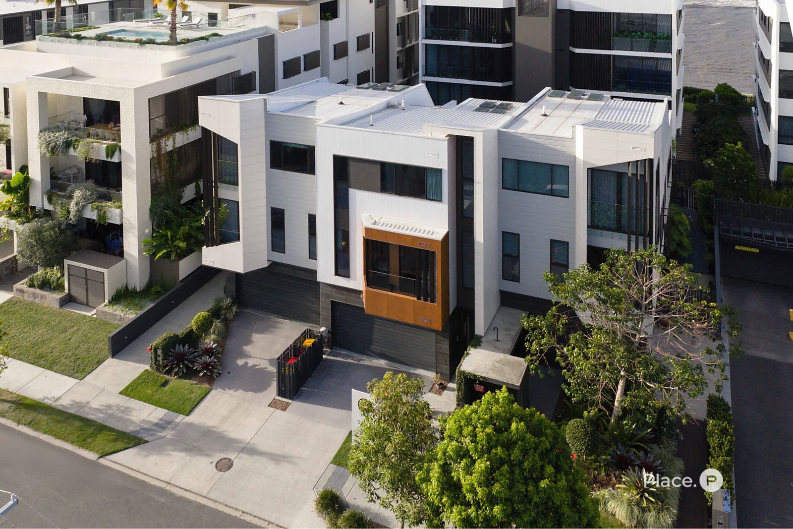 57 Byron Street, Bulimba - Image 1