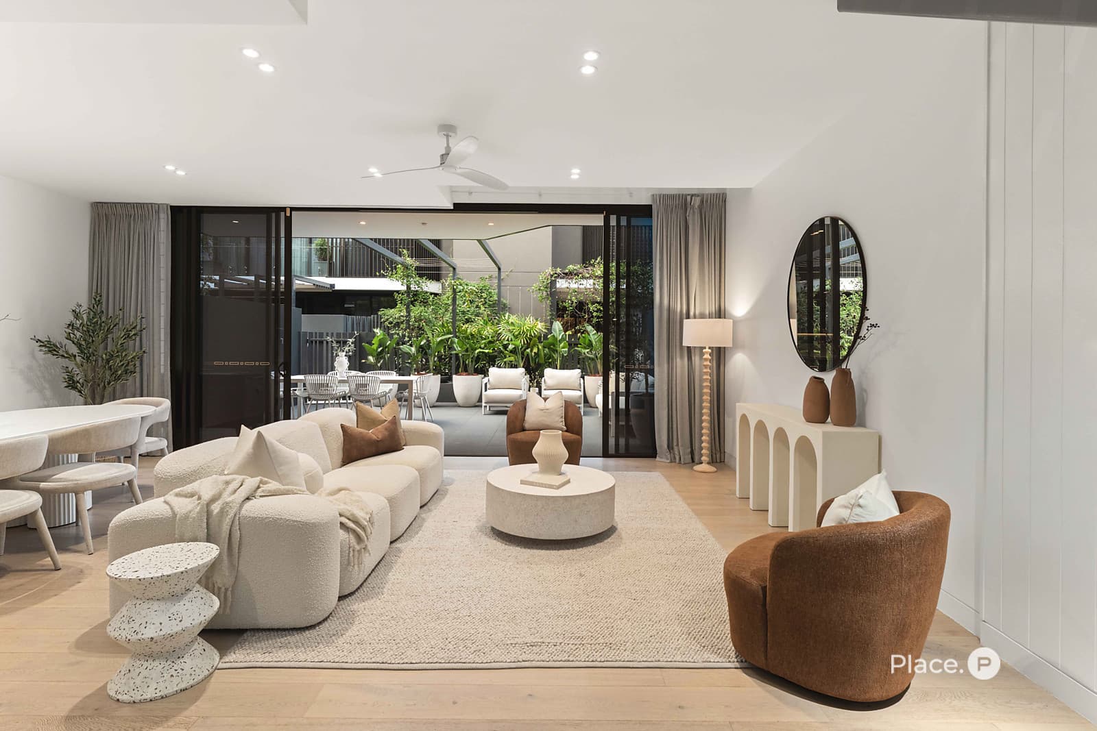 57 Byron Street, Bulimba — photo 1 of 5