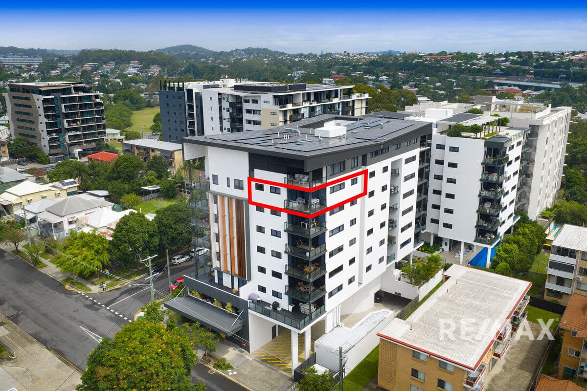 91/9 Flora Street, Stones Corner - Image 1
