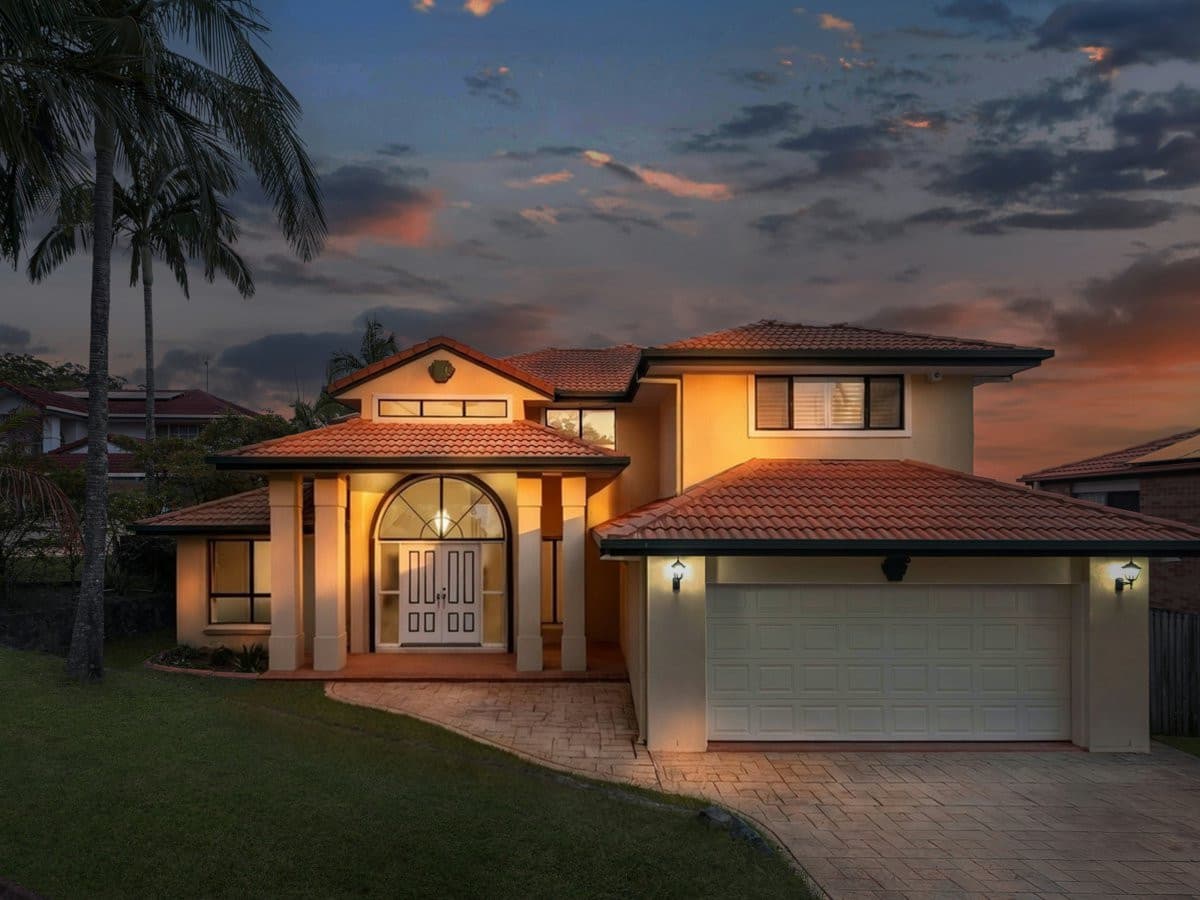 7 Tulipwood Place, Stretton - Image 1