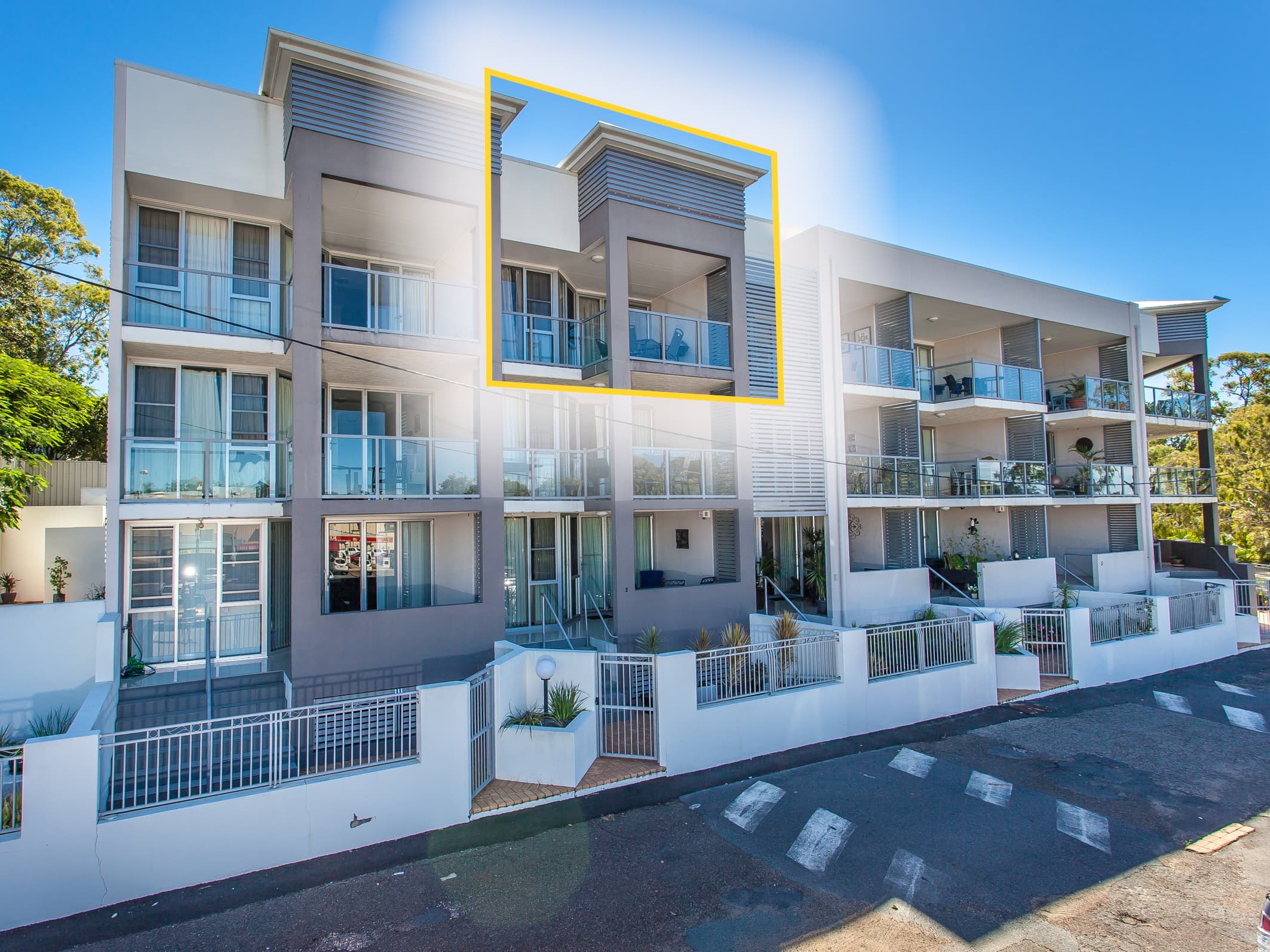 14/28 Lagoon Street, Sandgate - Image 1