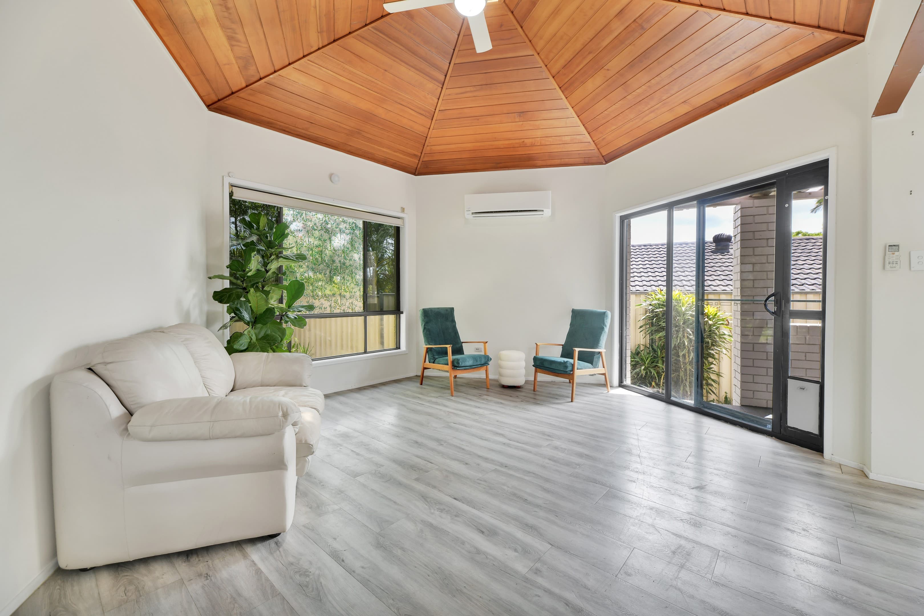 36 Prosser Street, Riverhills - Image 1