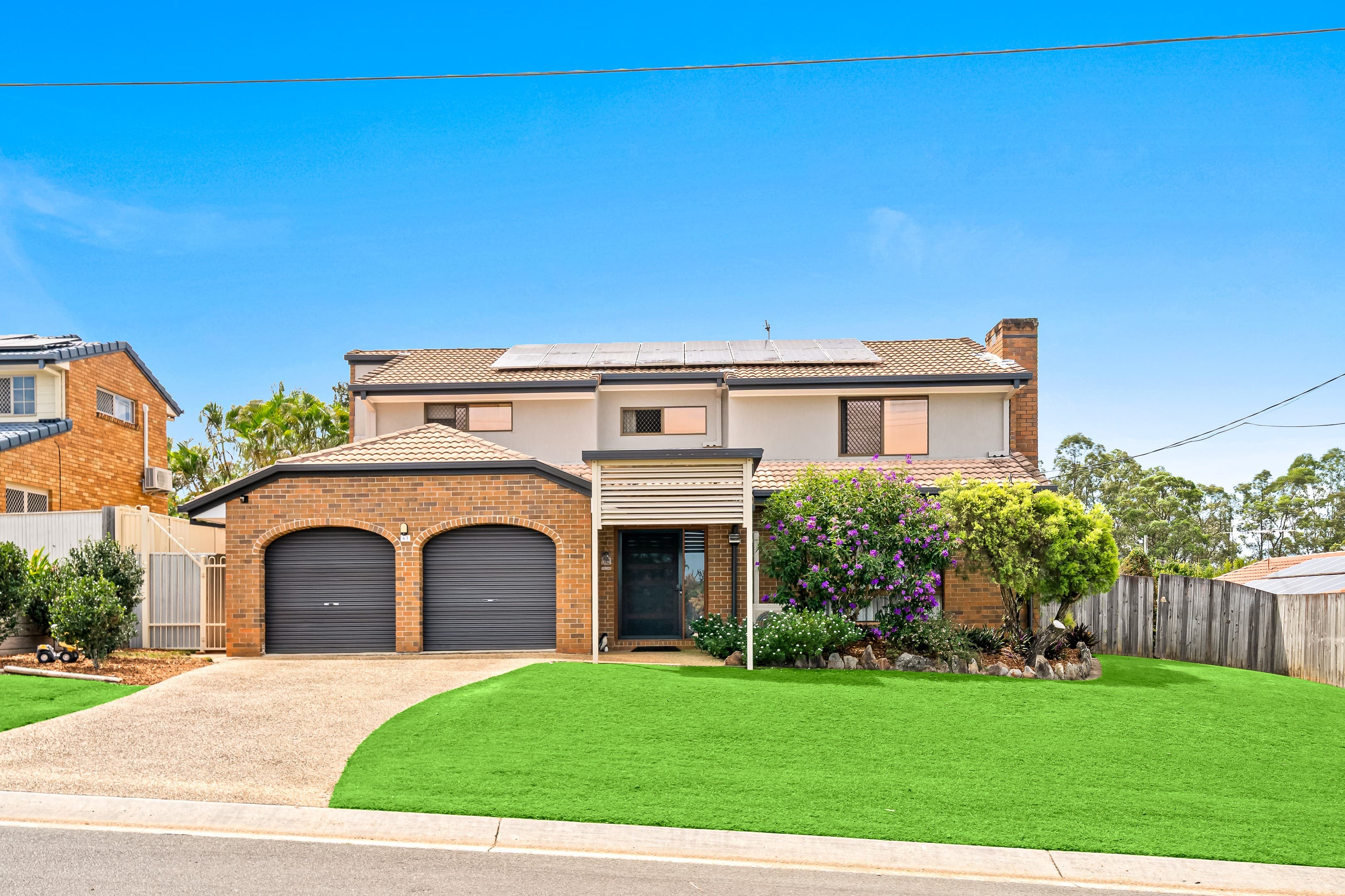 63 Ellendale Crescent, Daisy Hill, Daisy Hill — photo 1 of 5
