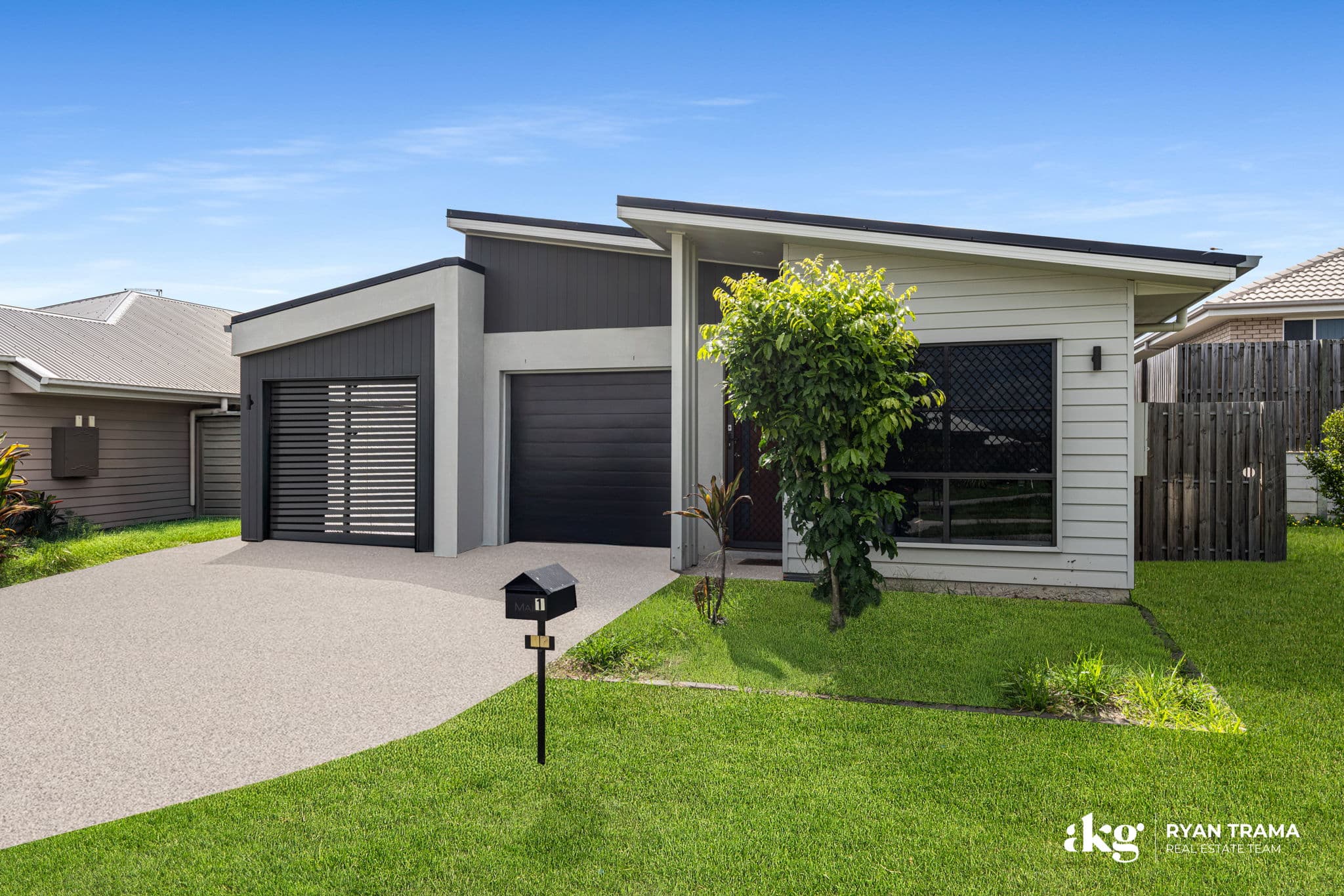 12 Haystack Close, Park Ridge - Image 1