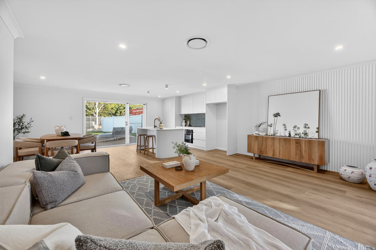 12 Baumea Court, Elanora — photo 1 of 5