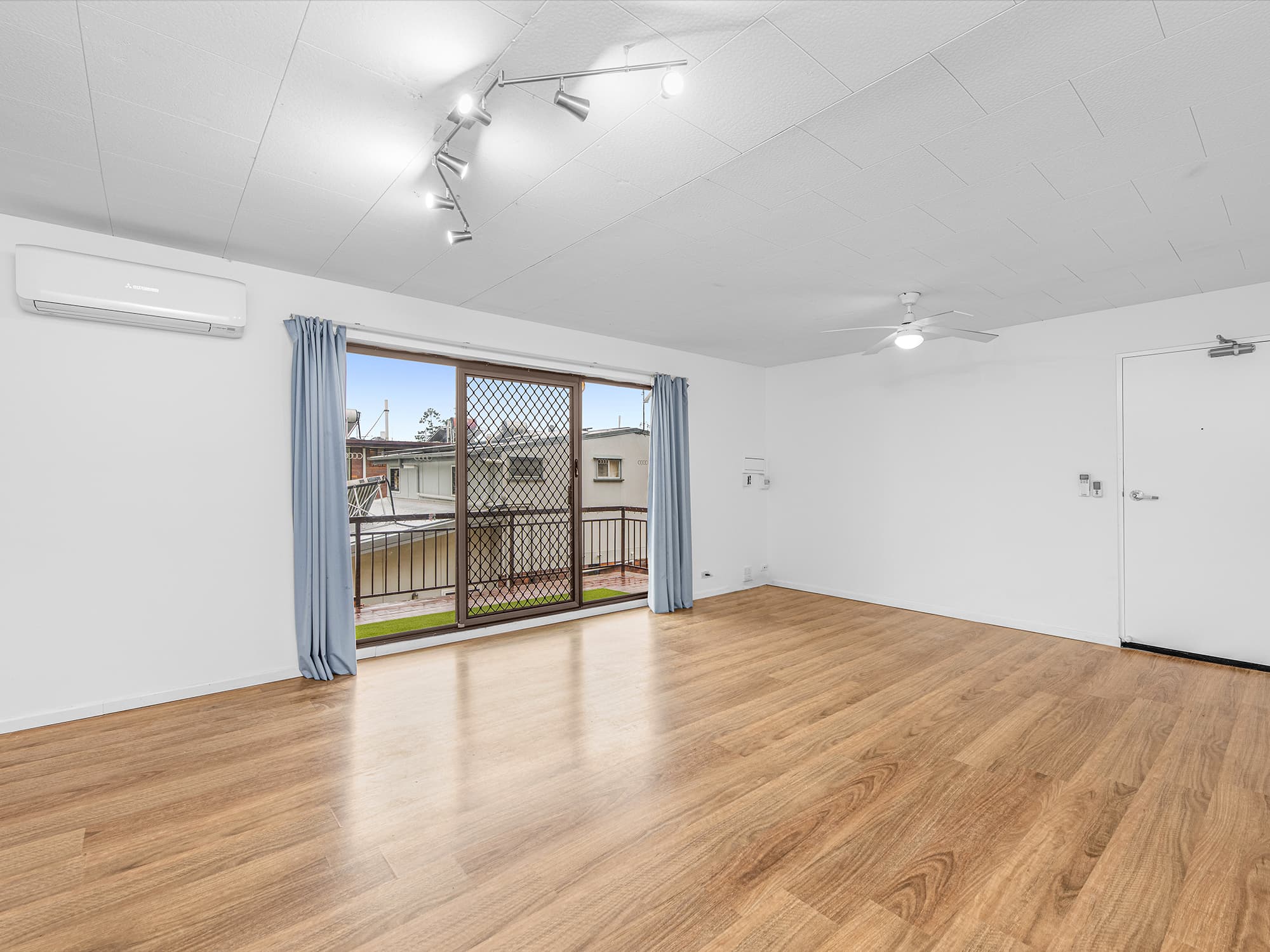 3/63 Warren Street, St Lucia — photo 1 of 5