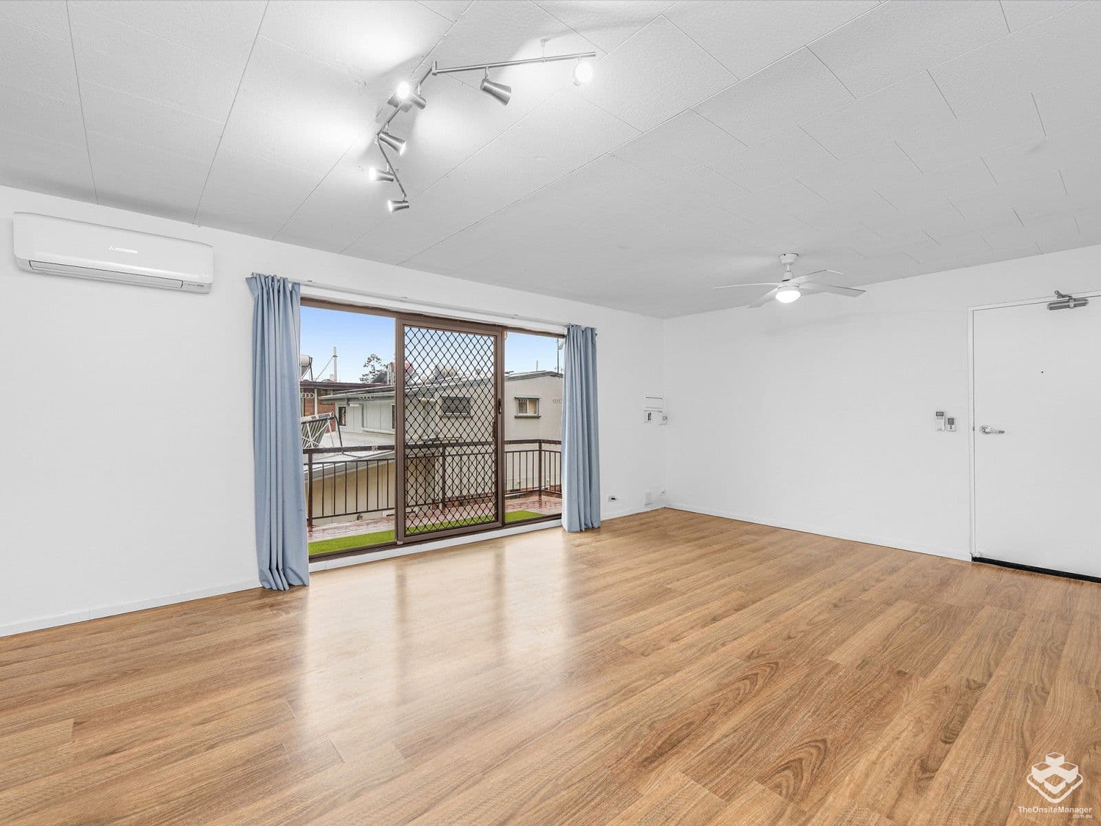 3/63 Warren Street, St Lucia - Image 1