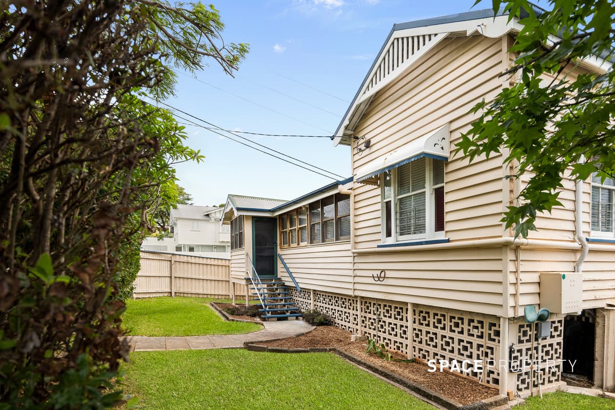 22 Abbott Street, Ascot — photo 1 of 5