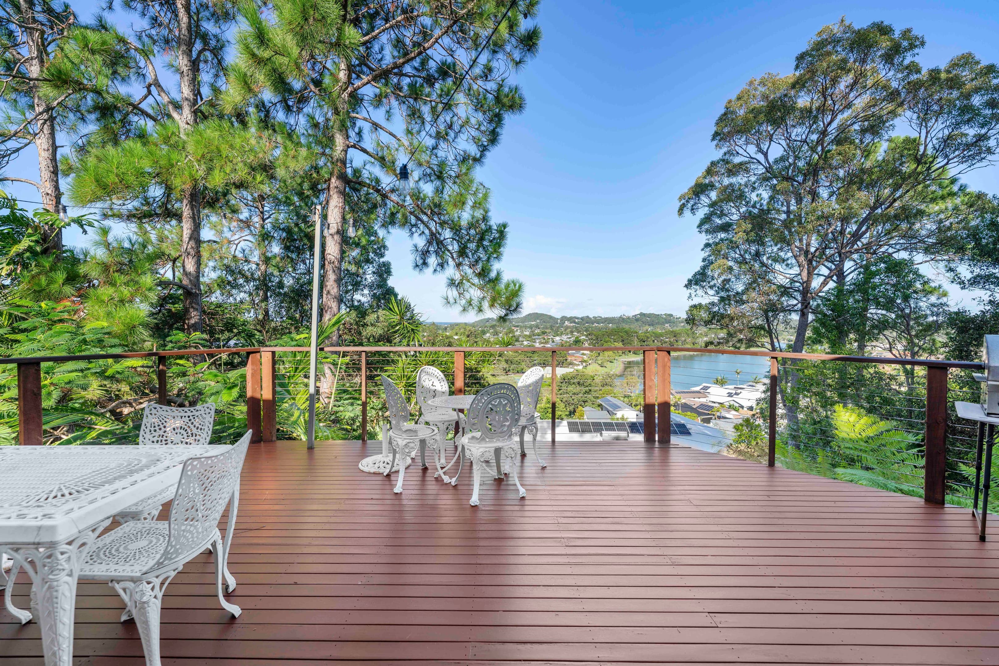 11 Chidlow Court, Elanora - Image 1