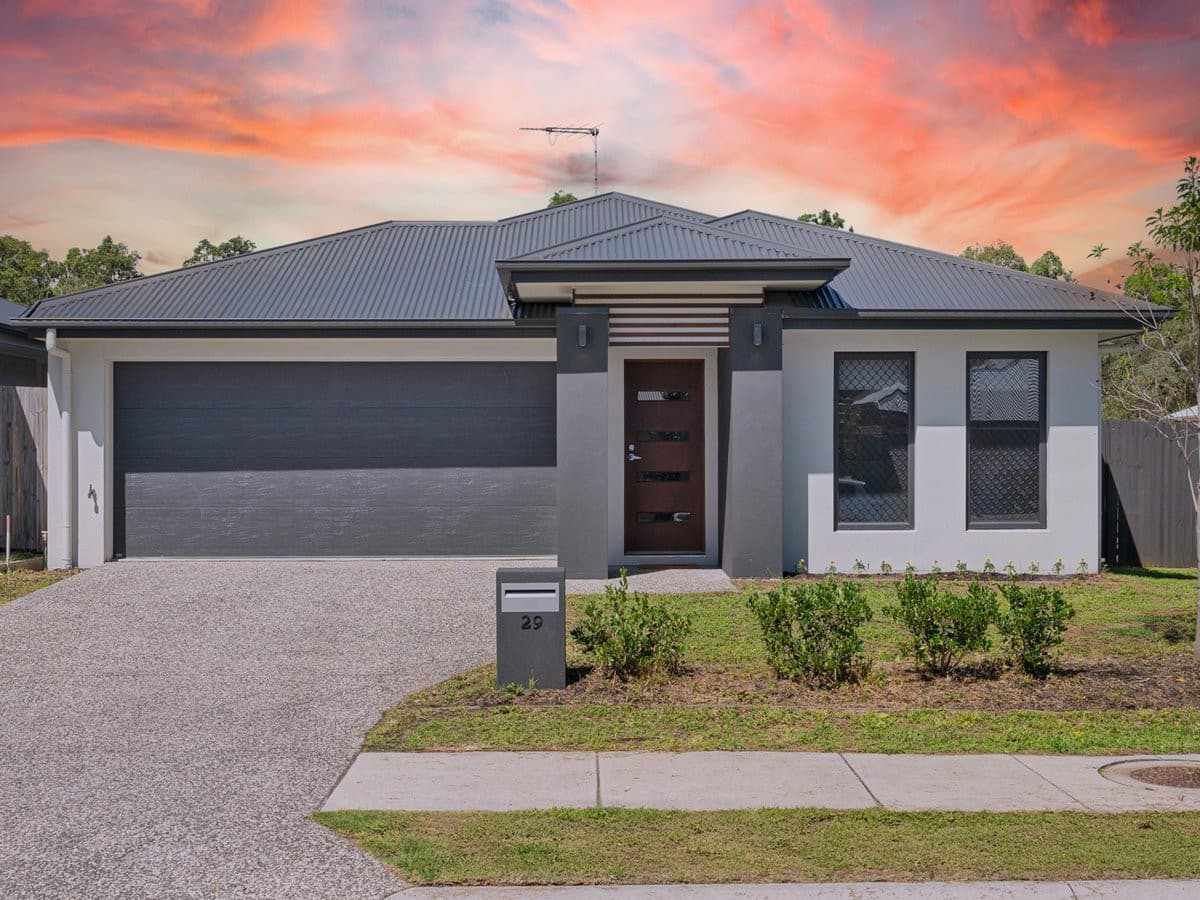 29 Birchwood Street, Park Ridge - Image 1