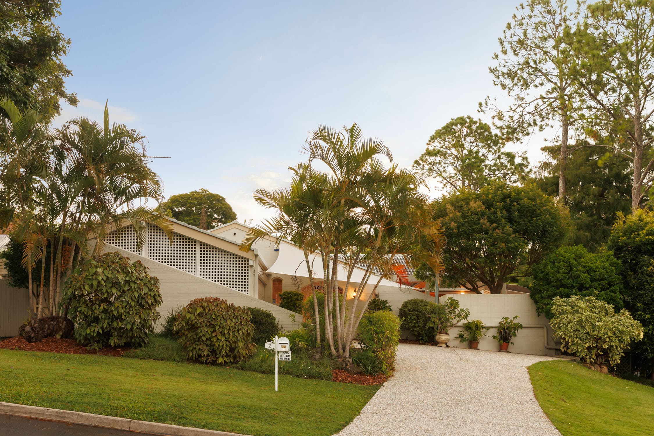 2 Gleneagle Street, Kenmore - Image 1