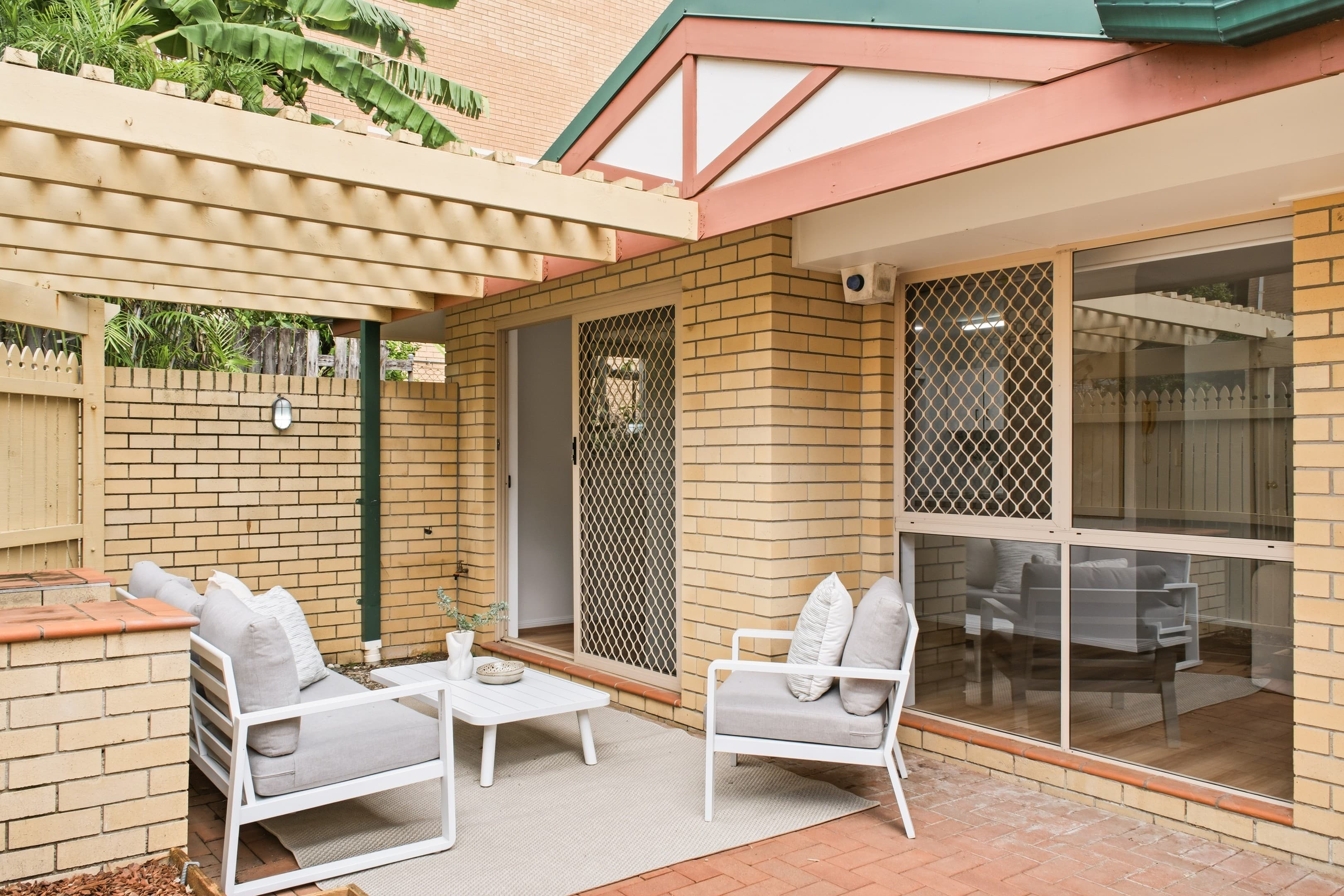 1/60 Rialto Street, Coorparoo, Coorparoo — photo 1 of 5