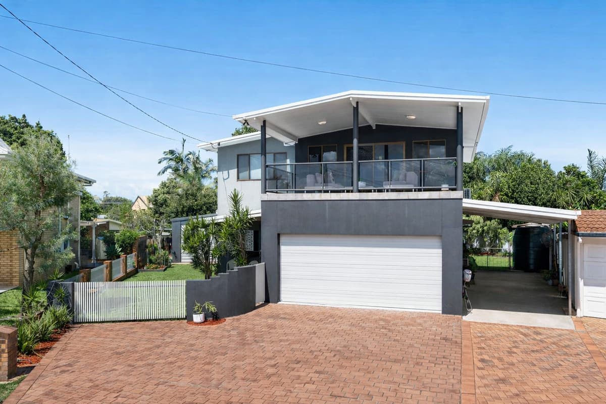 6 Mala Crescent, Birkdale — photo 1 of 5