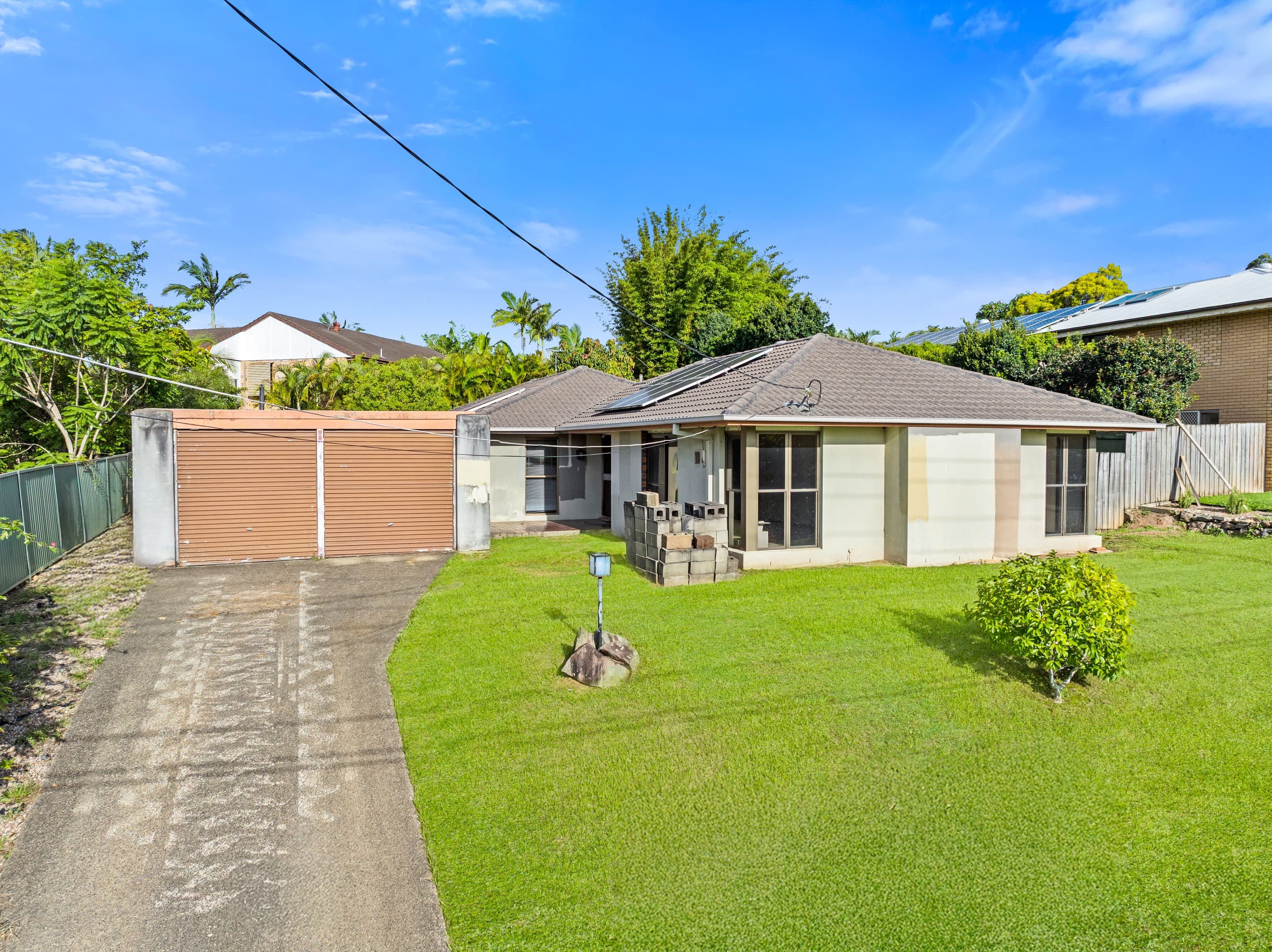 33 Roselea Street, Shailer Park, Shailer Park — photo 1 of 5