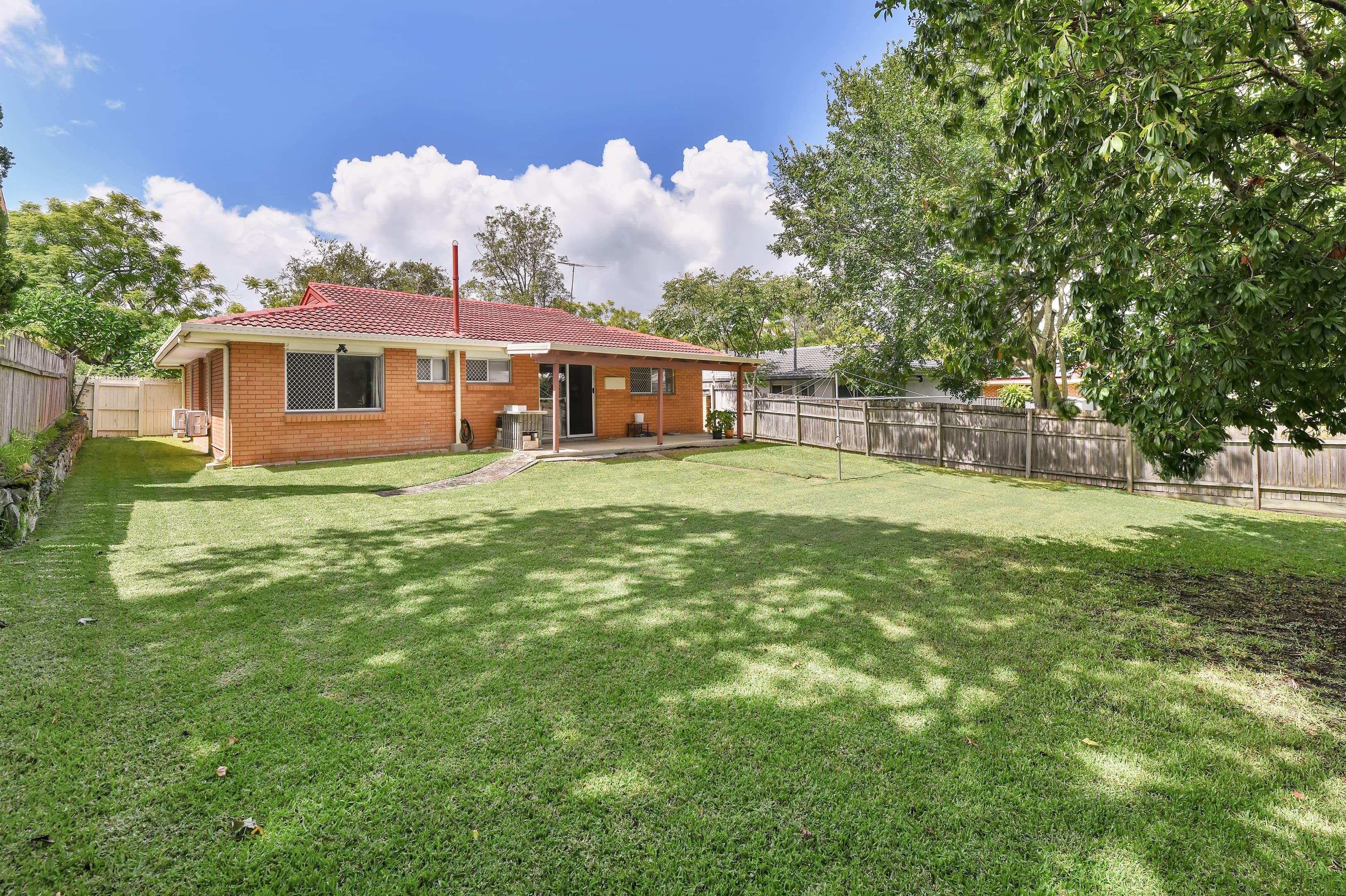 76 Dandenong Road, Jamboree Heights - Image 1