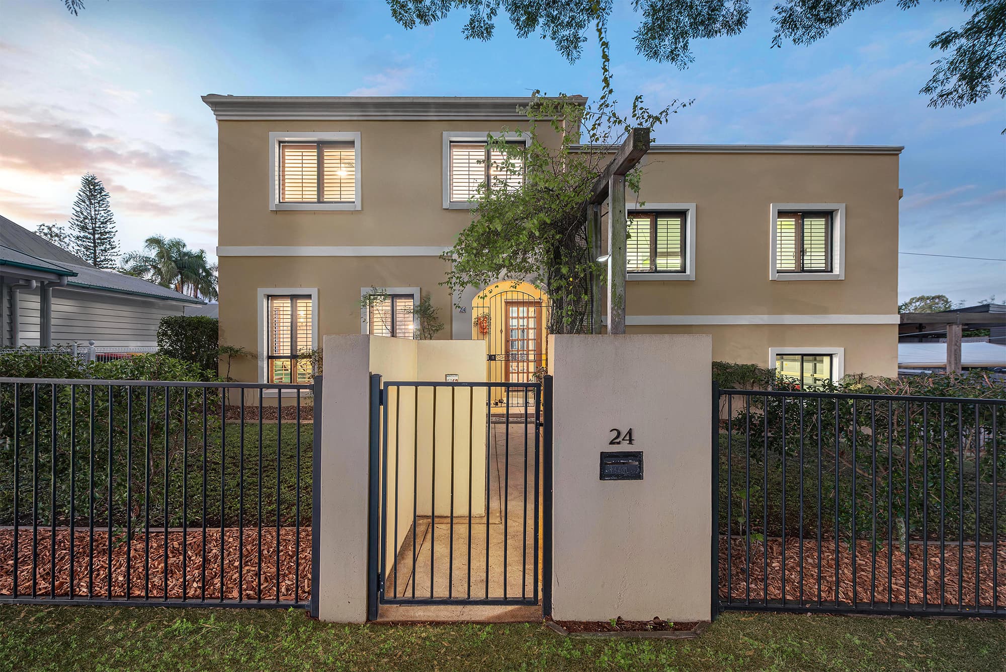 24 Orient Road, Yeronga — photo 1 of 5