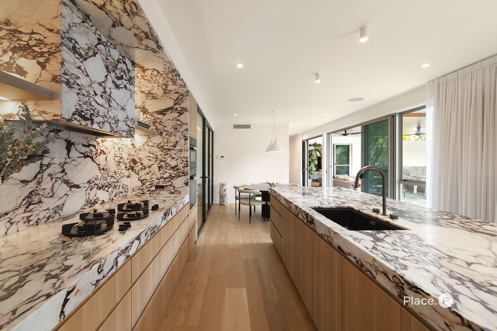 22 Waterline Crescent, Bulimba - Image 1