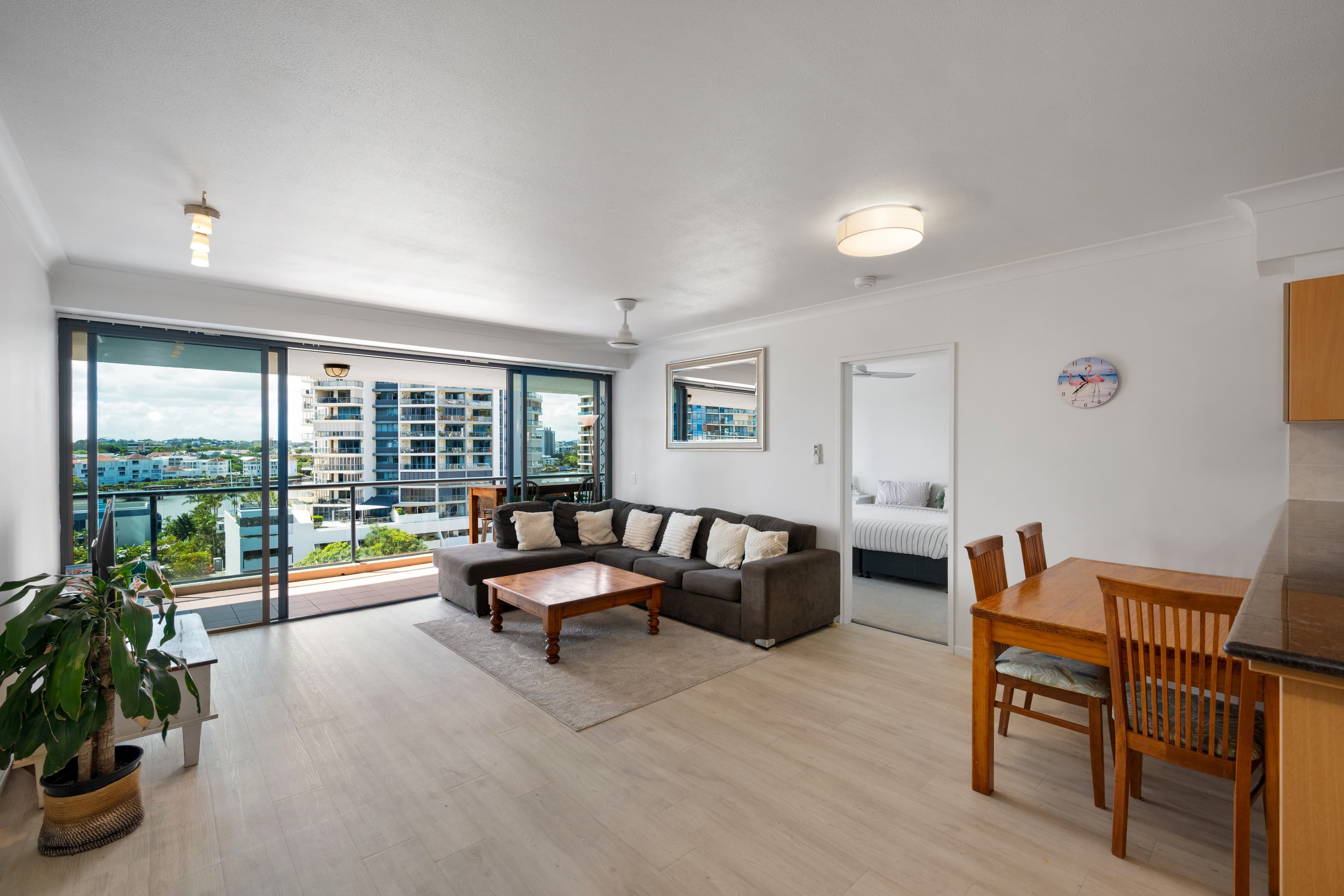 43/45 Deakin Street, Kangaroo Point, Kangaroo Point — photo 1 of 5
