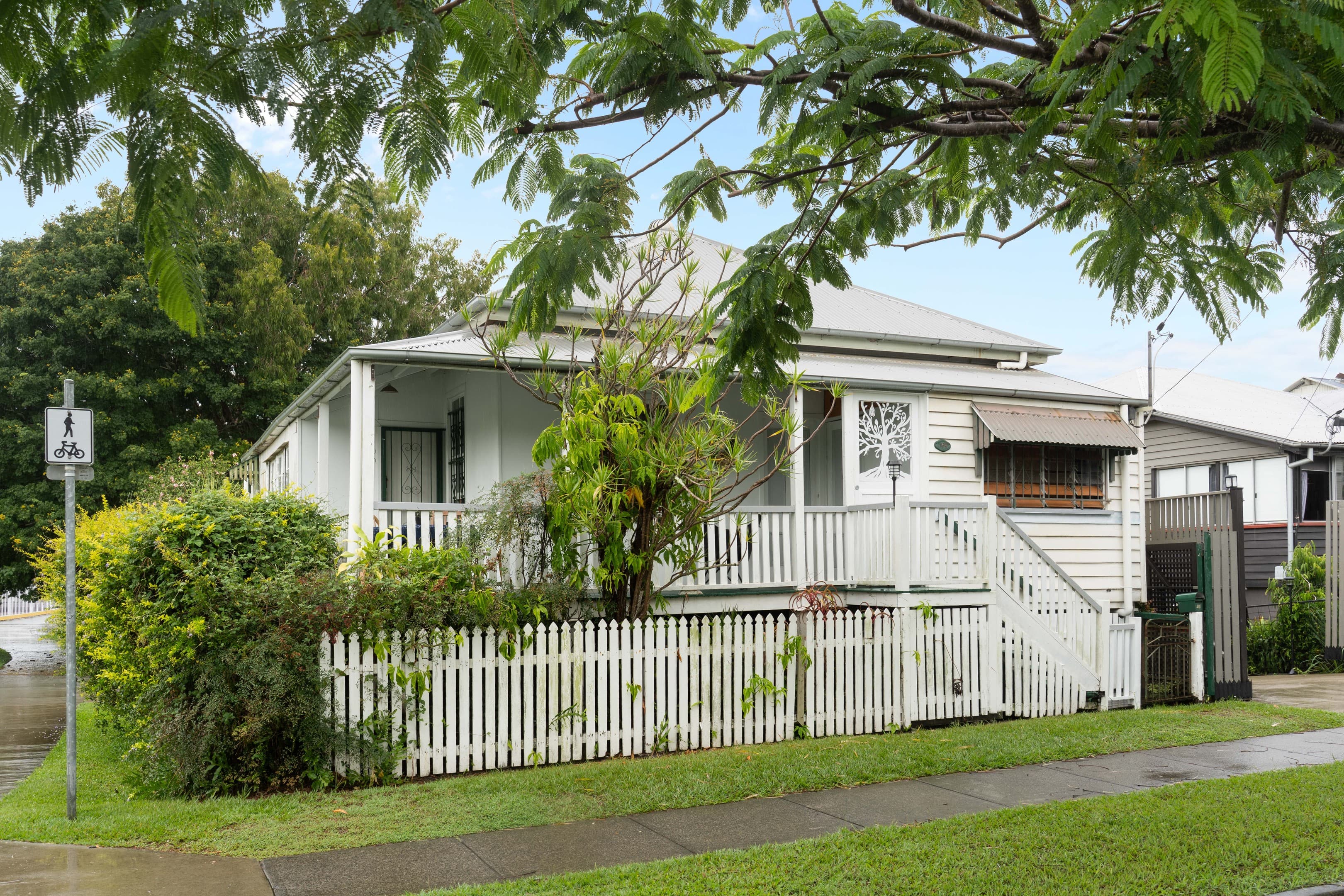 159 Rainbow Street, Sandgate — photo 1 of 11