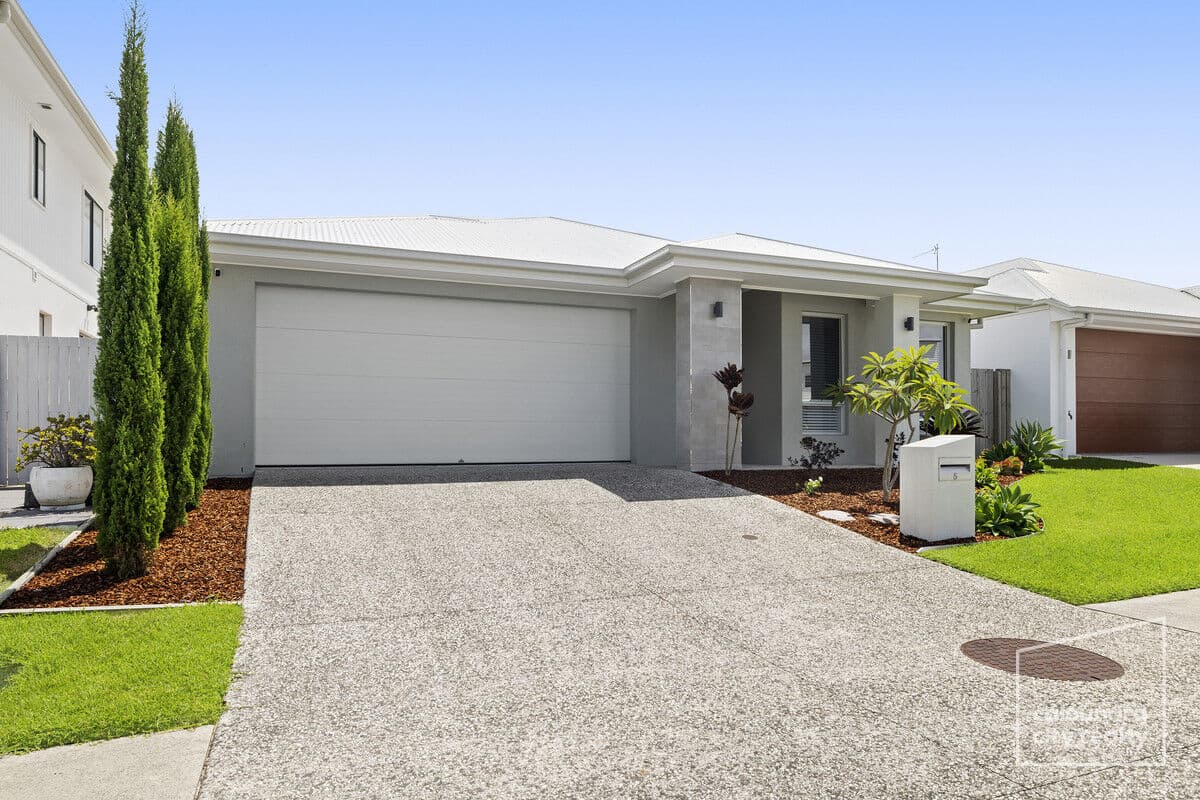 5 Goulburn Crescent, Nirimba — photo 1 of 5