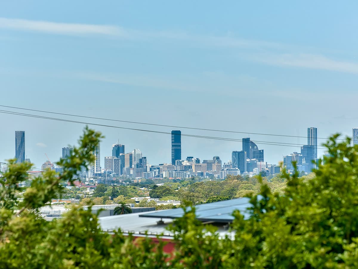 8 Farrant Street, Stafford Heights - Image 1