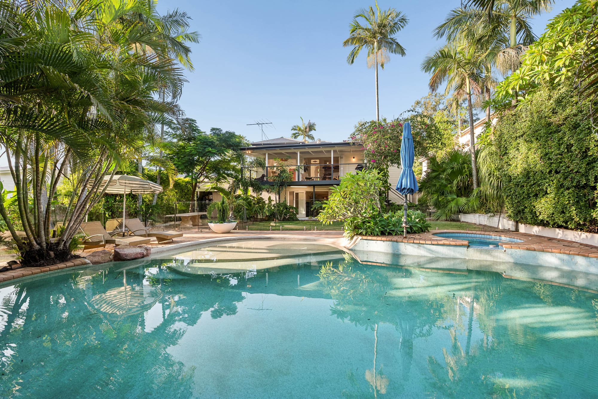 27 Hilton Street, East Brisbane