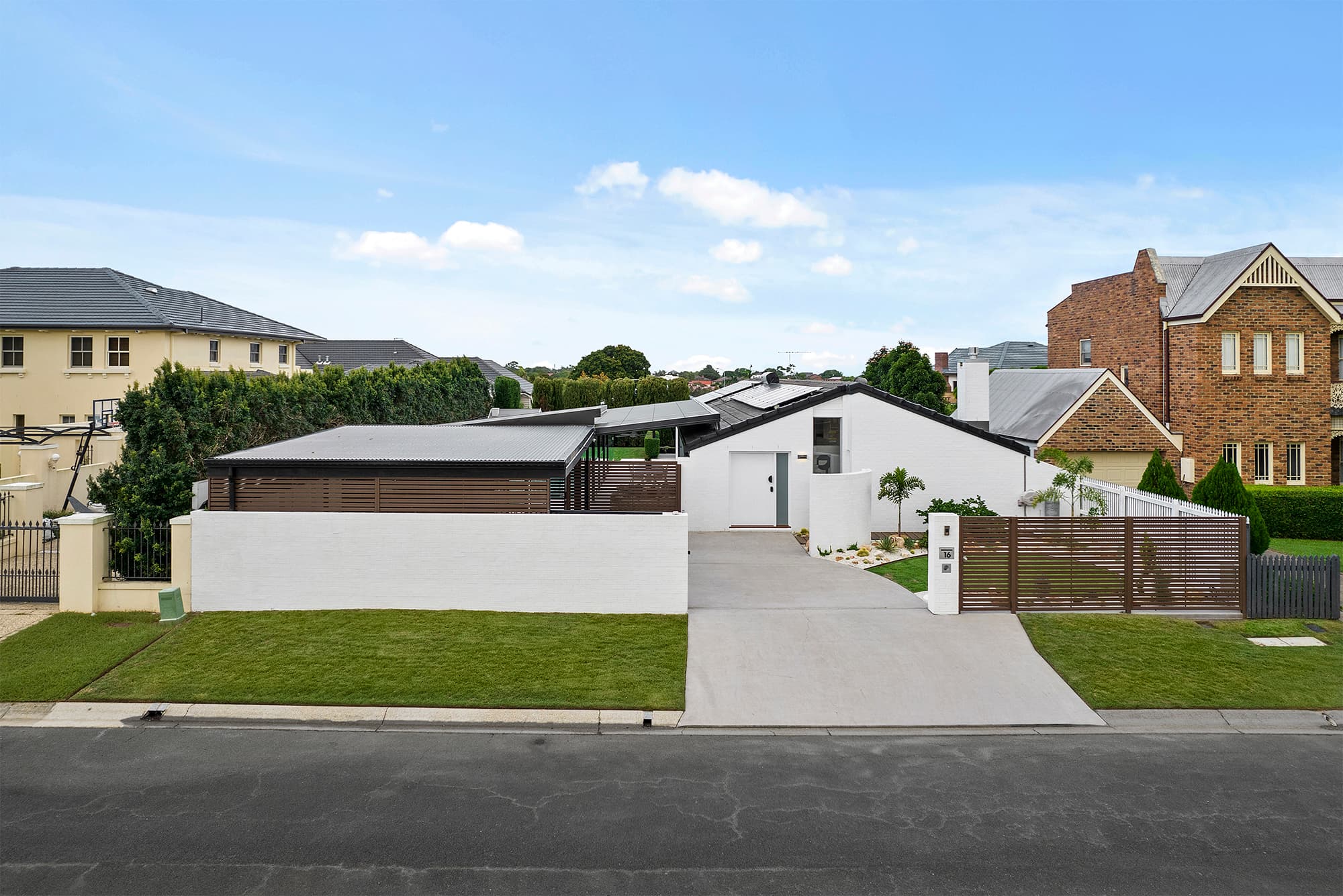 16 Flametree Street, Bridgeman Downs - Image 1