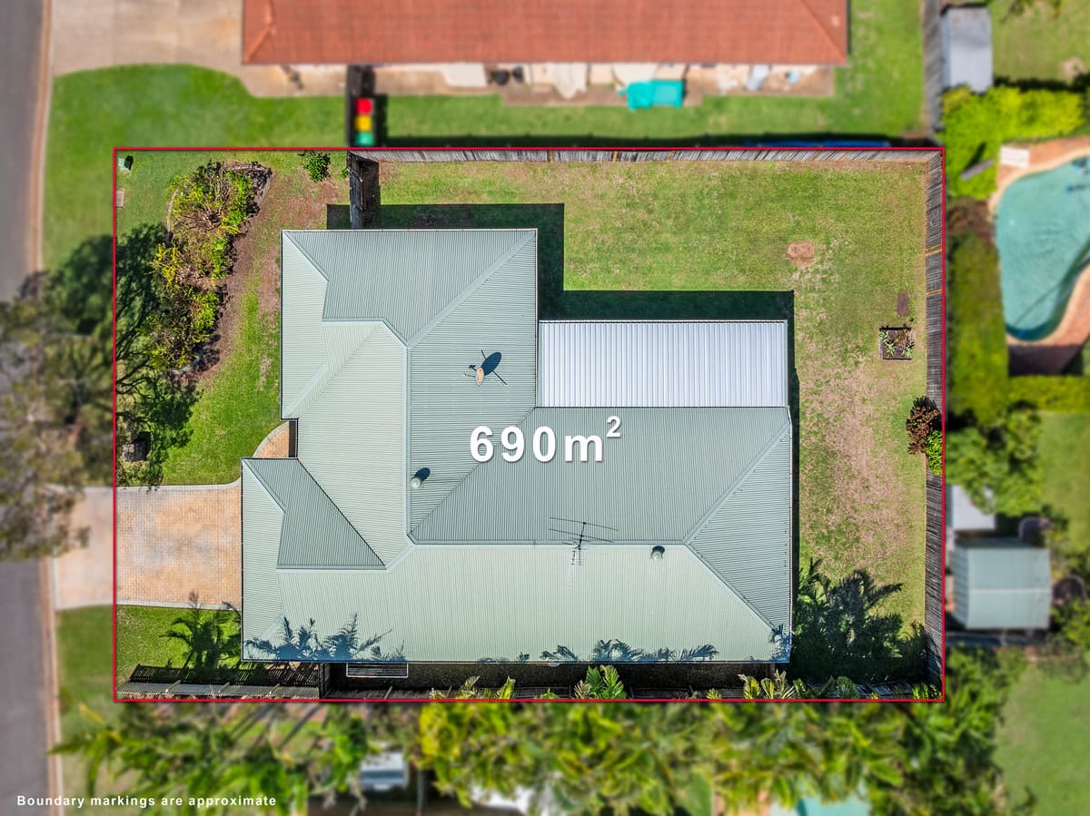 6 Jacaranda Place, Ormiston, Ormiston — photo 1 of 5