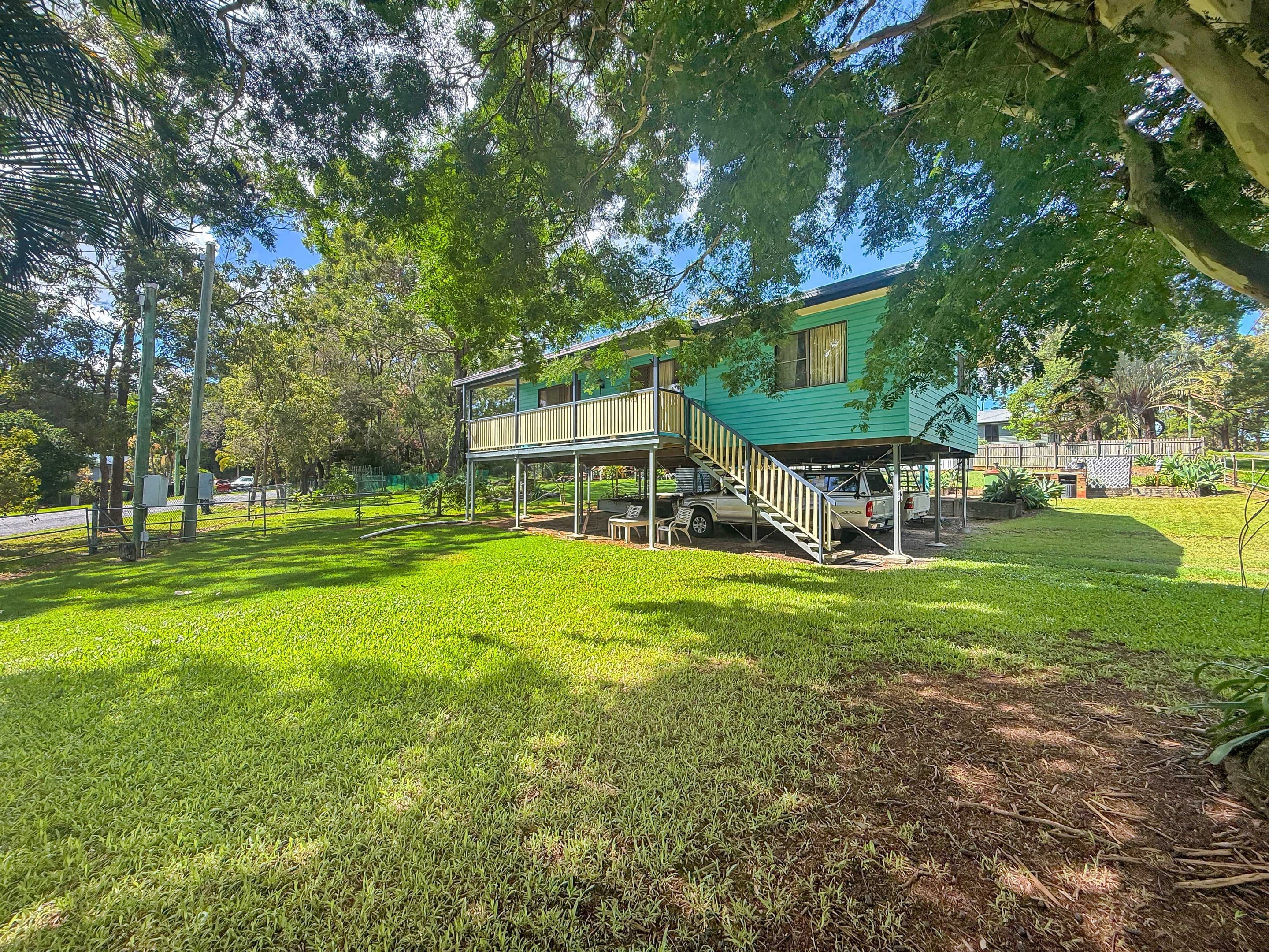 10 Wharf Street, Macleay Island - Image 1