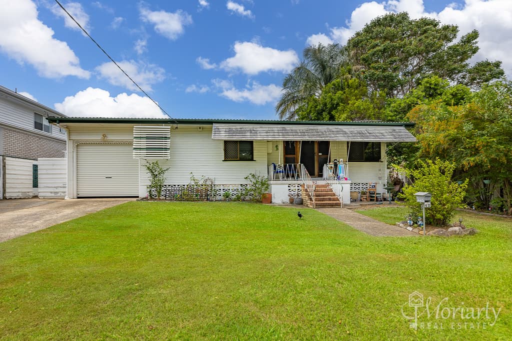42 Frost Street, Clontarf — photo 1 of 5