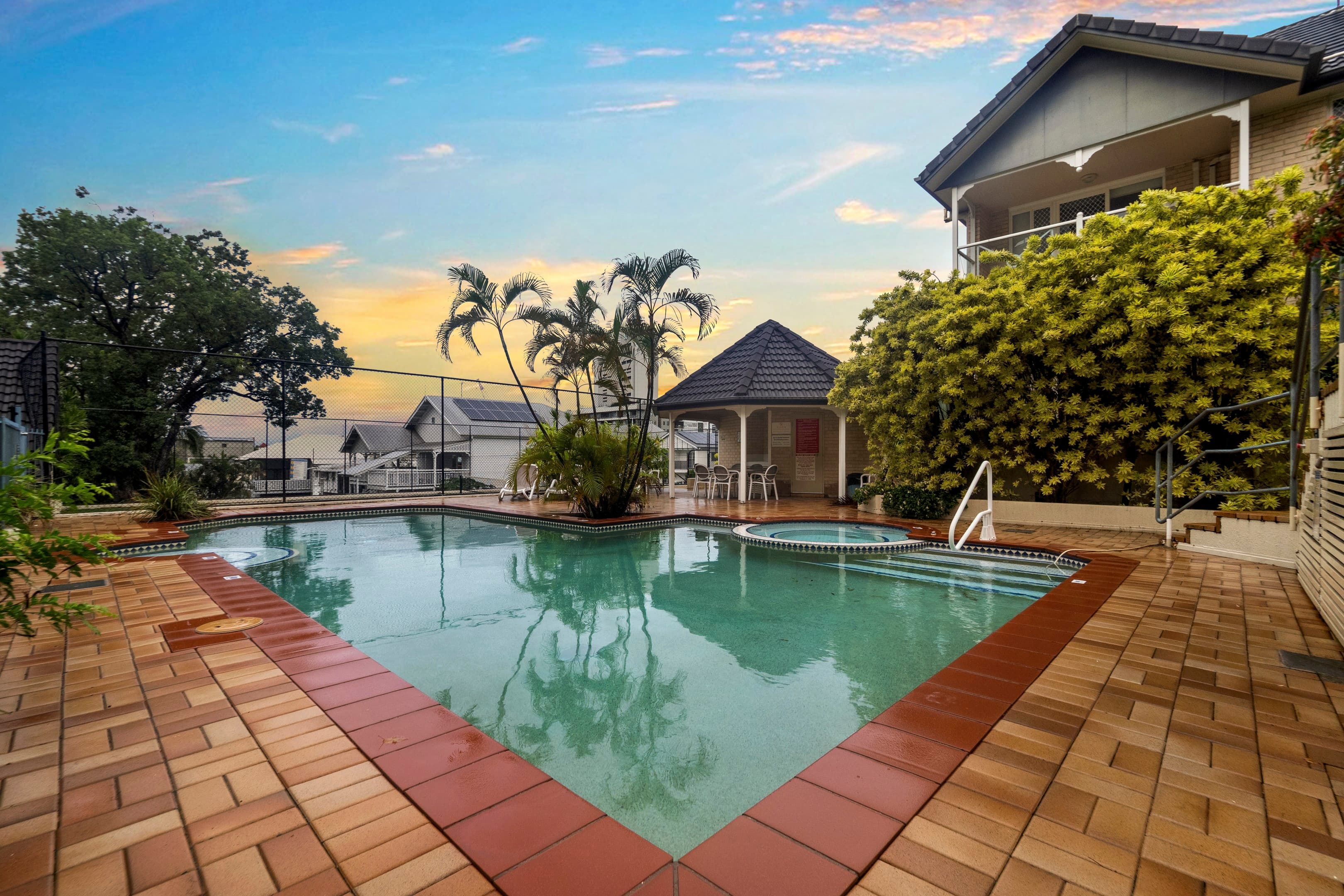 2/236 River Terrace, Kangaroo Point - Image 1