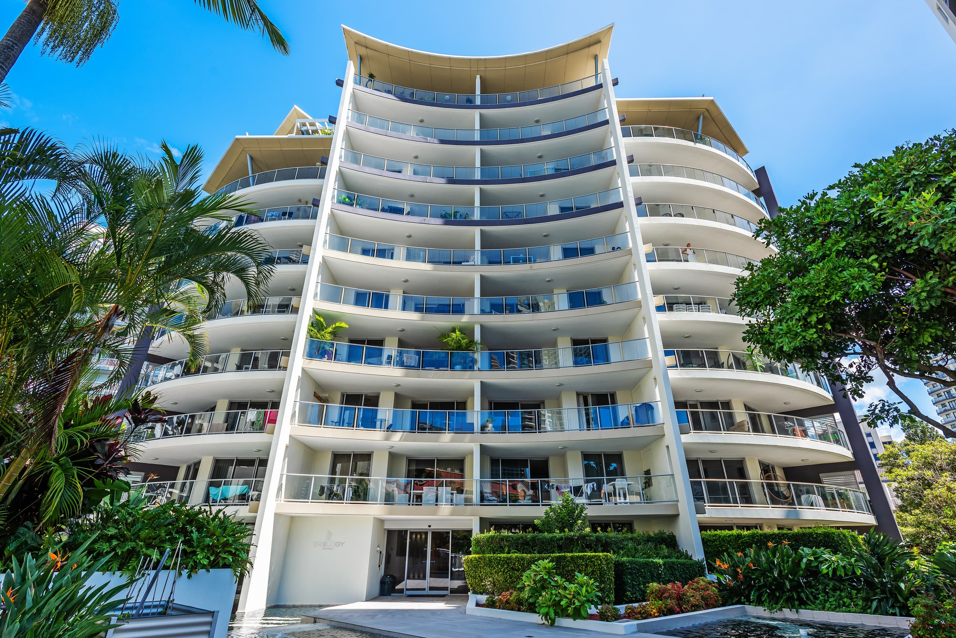 261/21 Cypress Avenue, Surfers Paradise - Image 1
