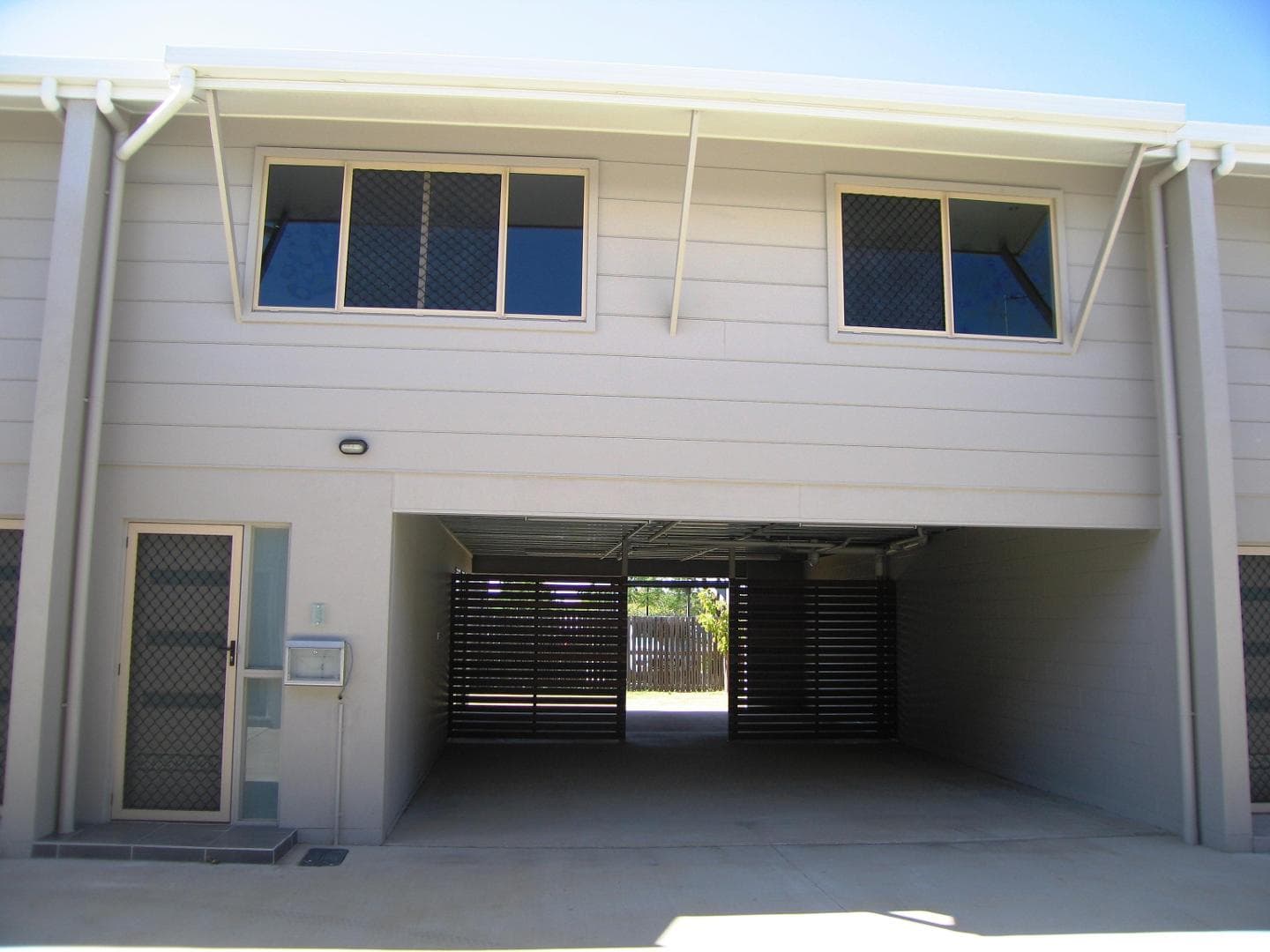 2/28 Blain Street, Blackwater — photo 1 of 5