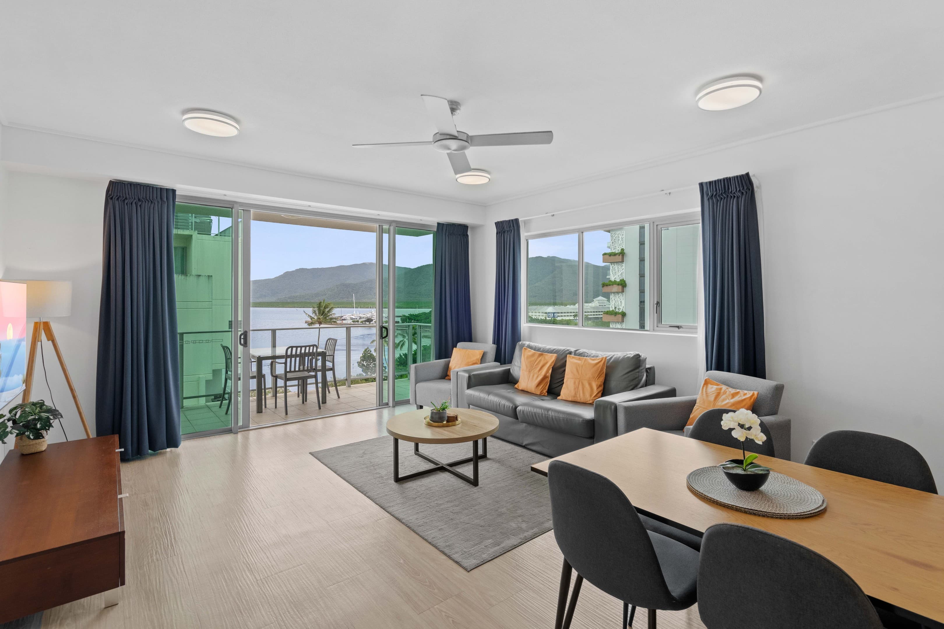 31003/99 Esplanade, Cairns City — photo 1 of 5