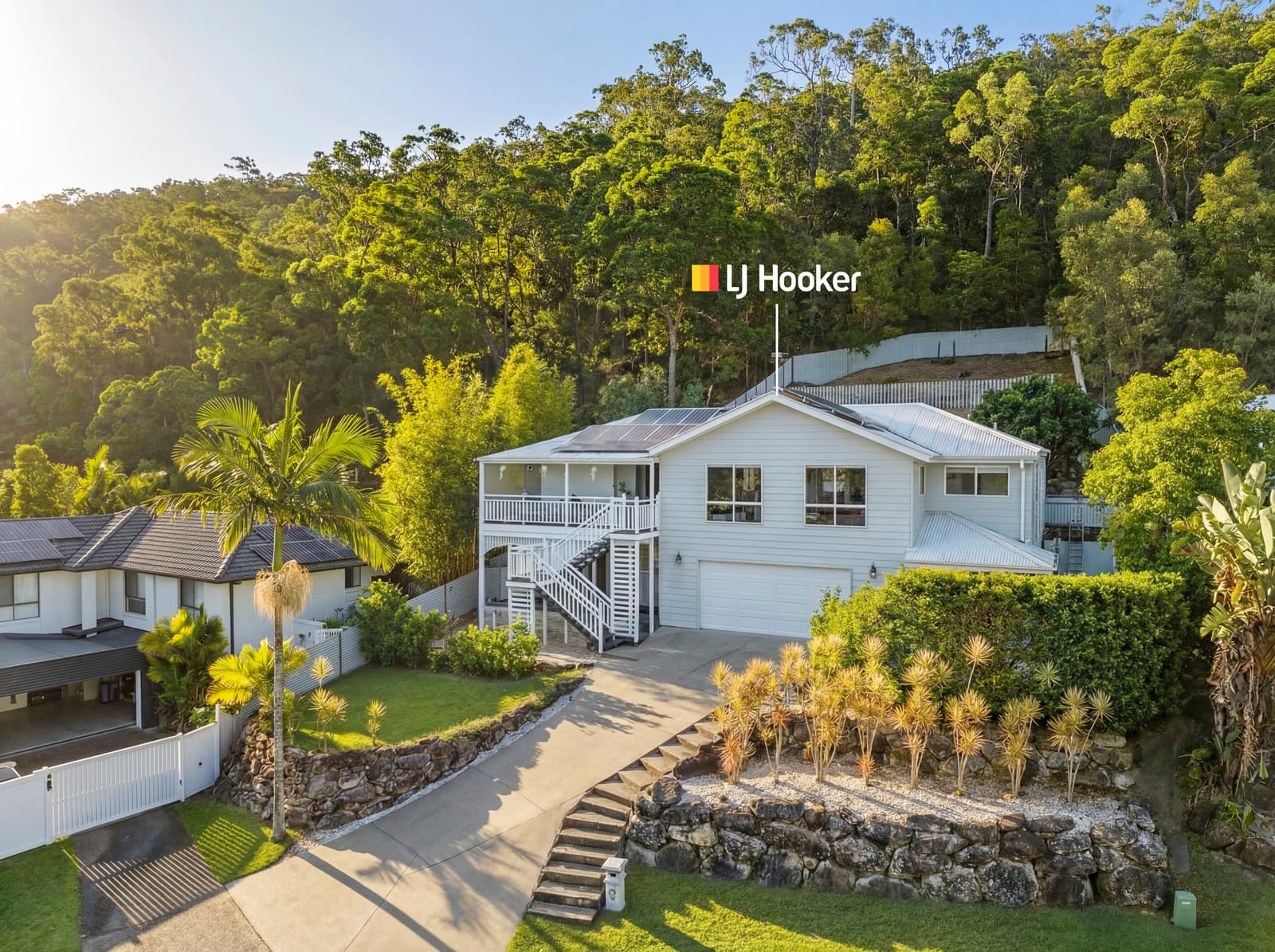 8 Hopman Court, Oxenford — photo 1 of 5