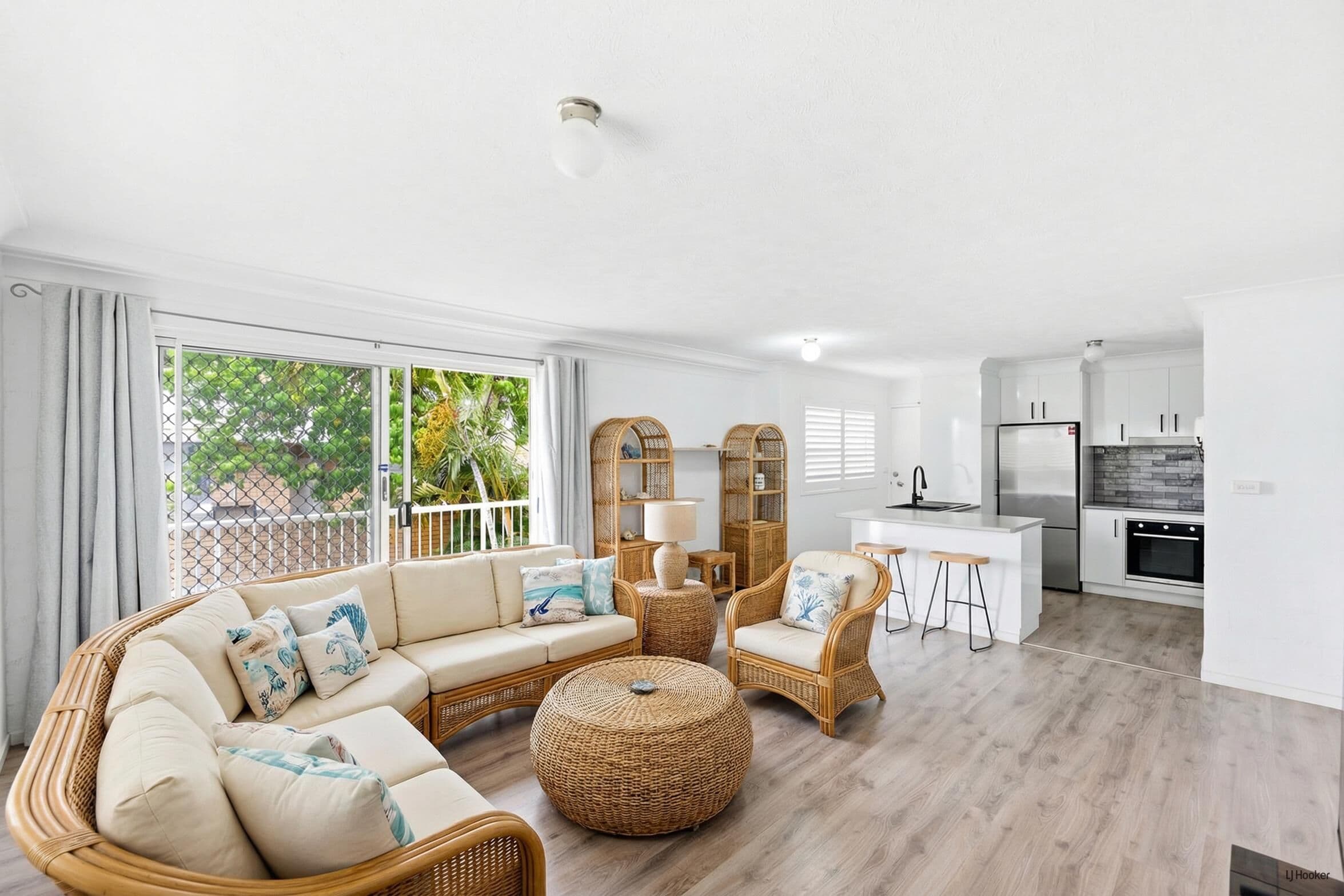 2/18-20 Garrick Street, Coolangatta - Image 1