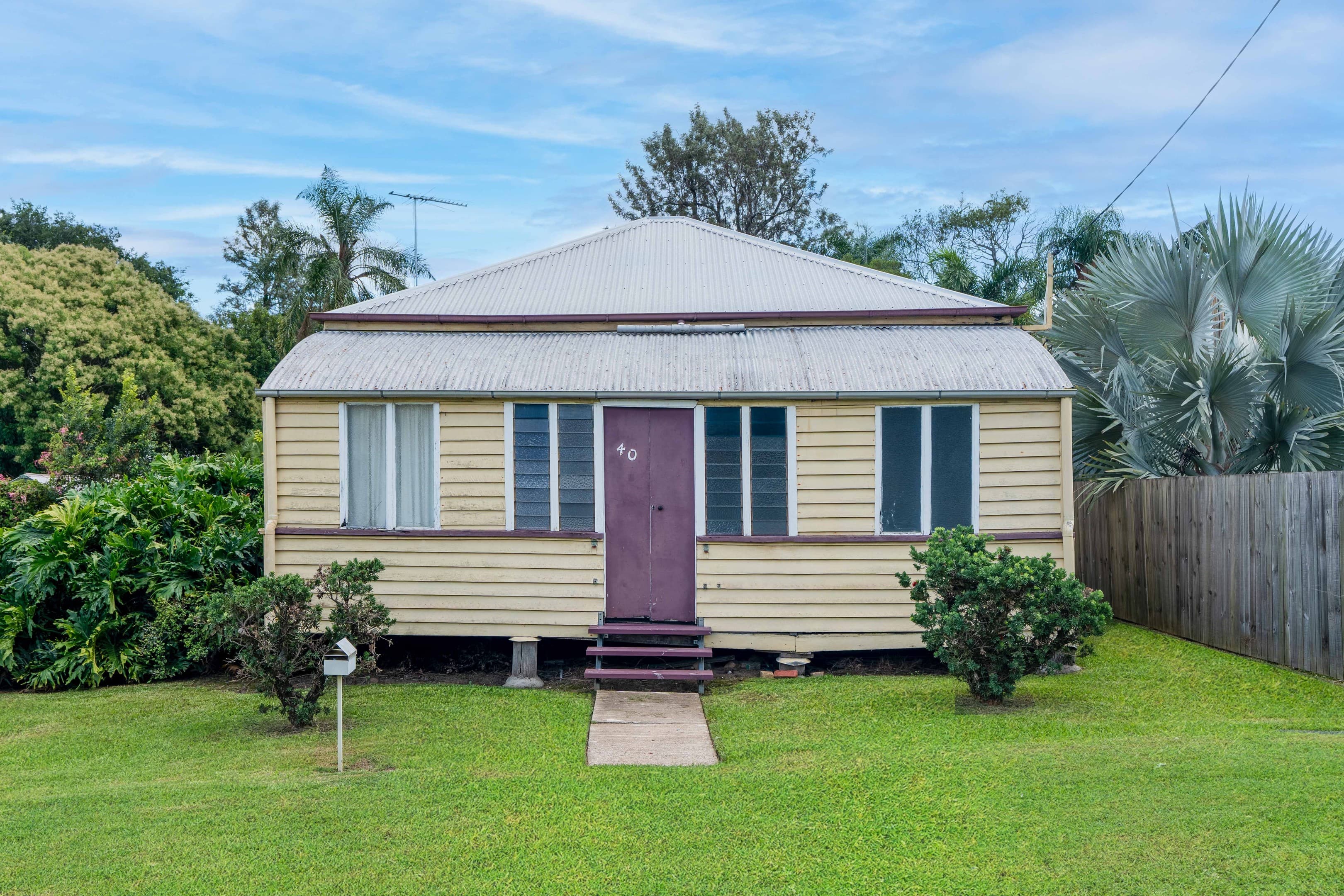 40-42 Lindsay Street, Bundamba — photo 1 of 5