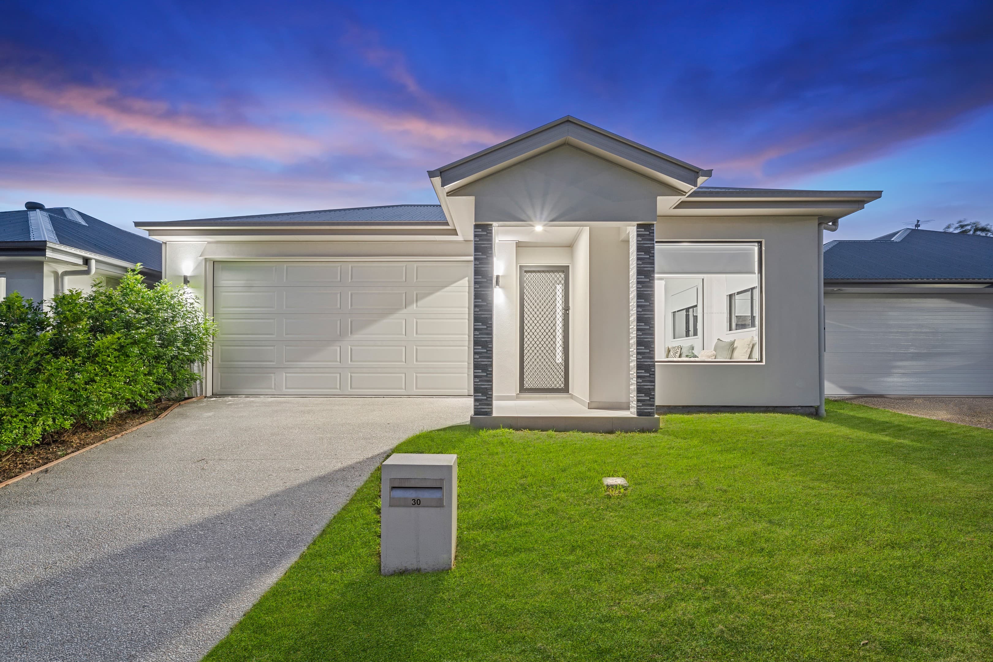 30 Australis Circuit, Greenbank, Greenbank — photo 1 of 5