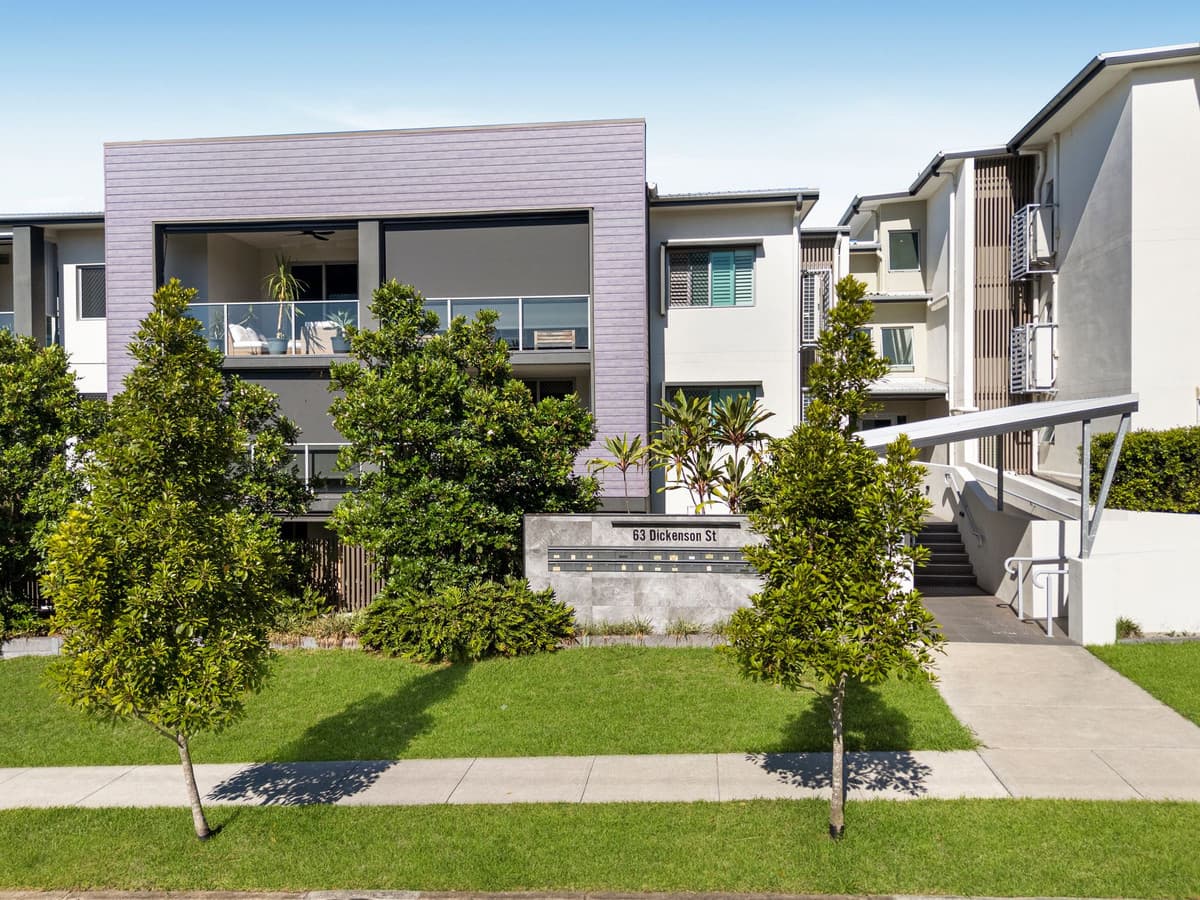 15/63 Dickenson Street, Carina - Image 1