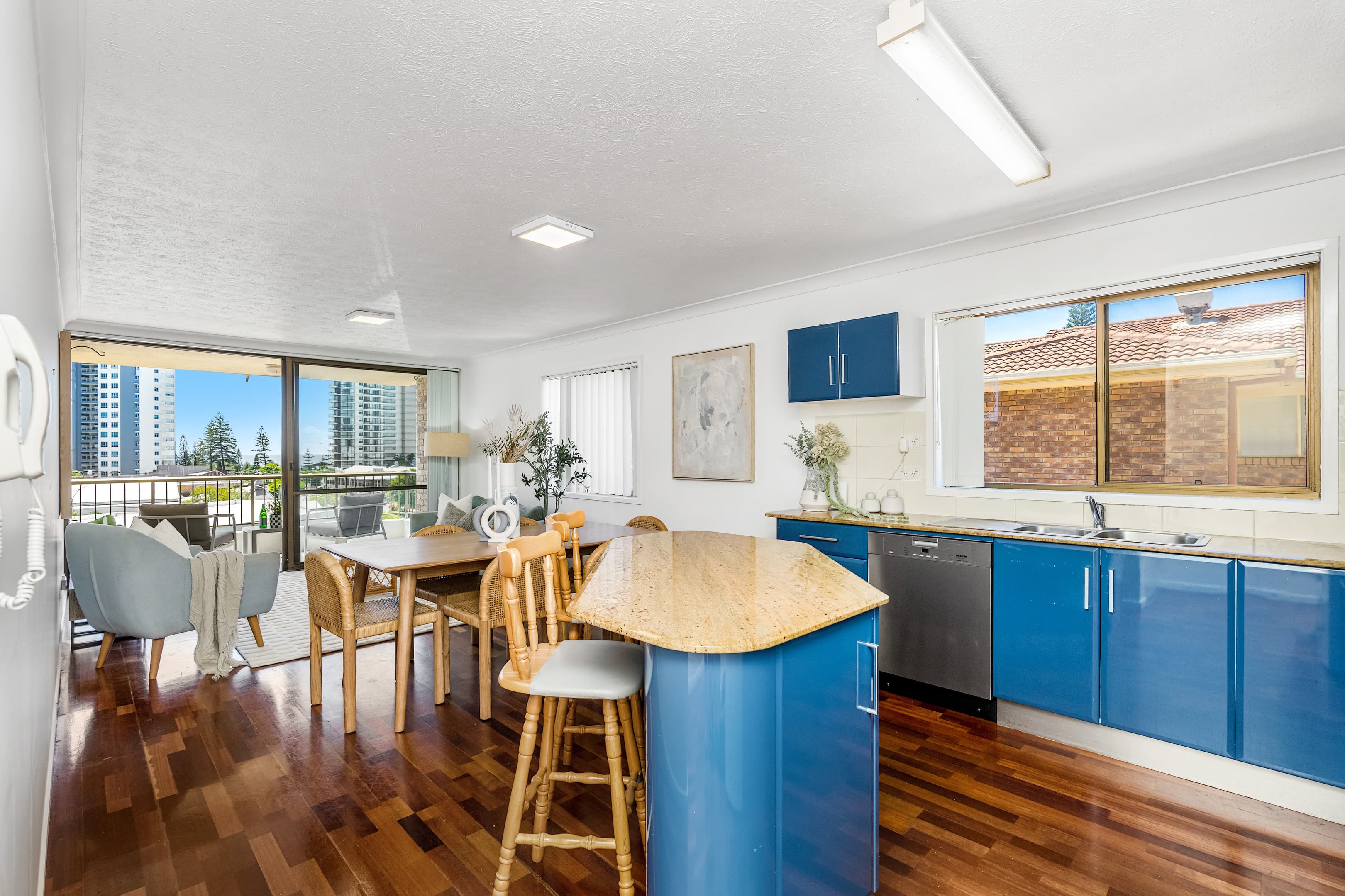 5/18 Lanham Street, Coolangatta - Image 1