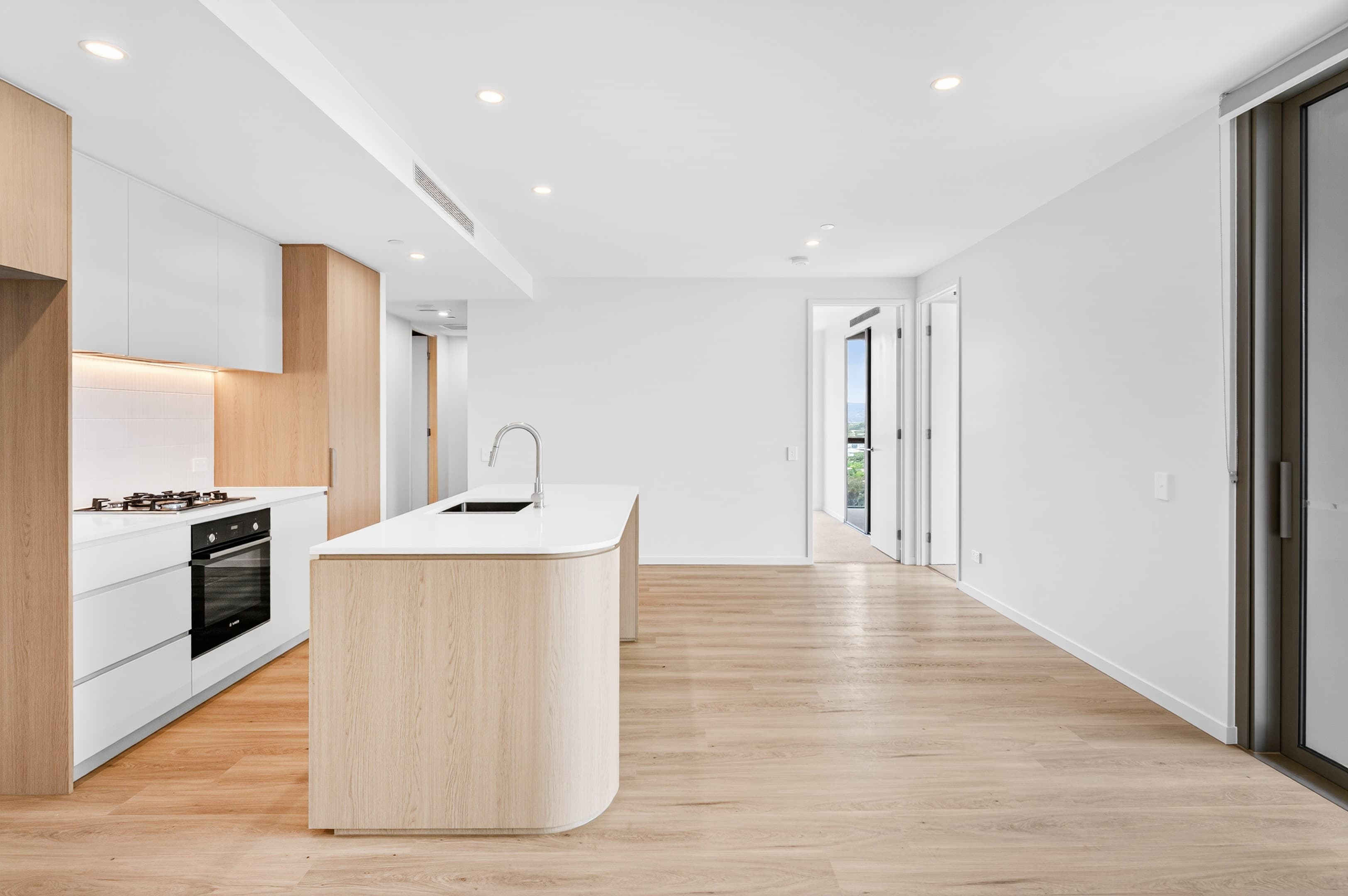 801/146 Surf Parade, Broadbeach — photo 1 of 5