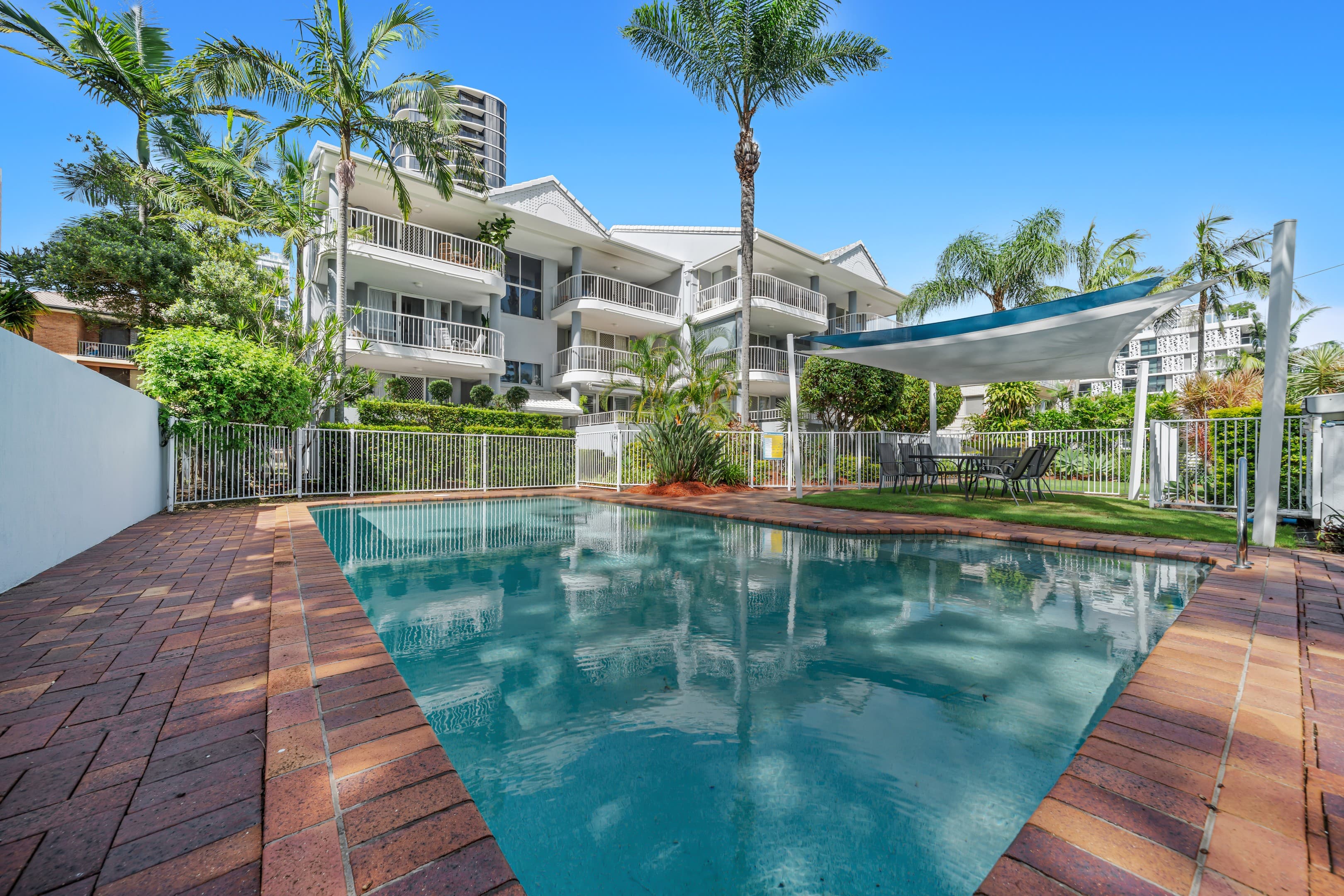 5/34-36 Chelsea Avenue, Broadbeach — photo 1 of 5
